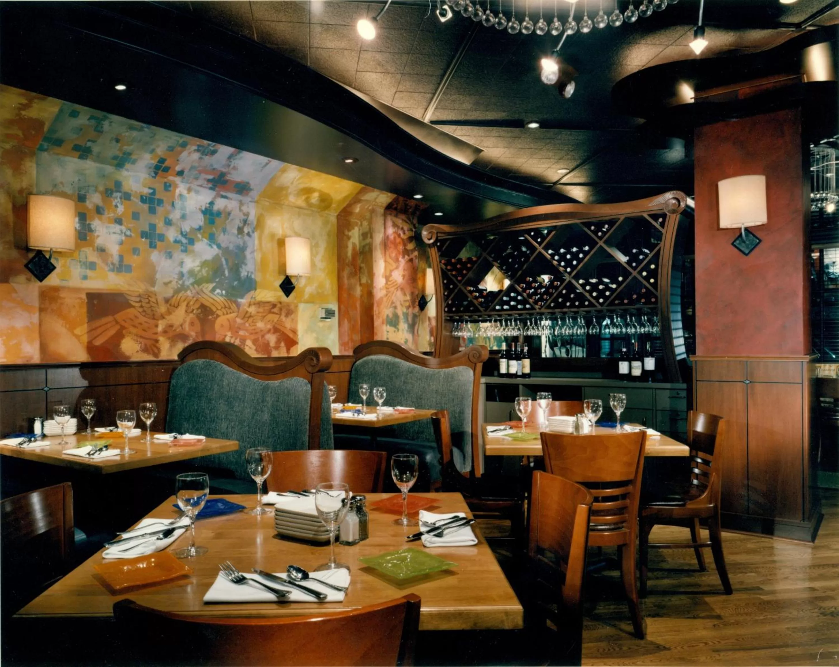 Restaurant/places to eat in Mayflower Park Hotel