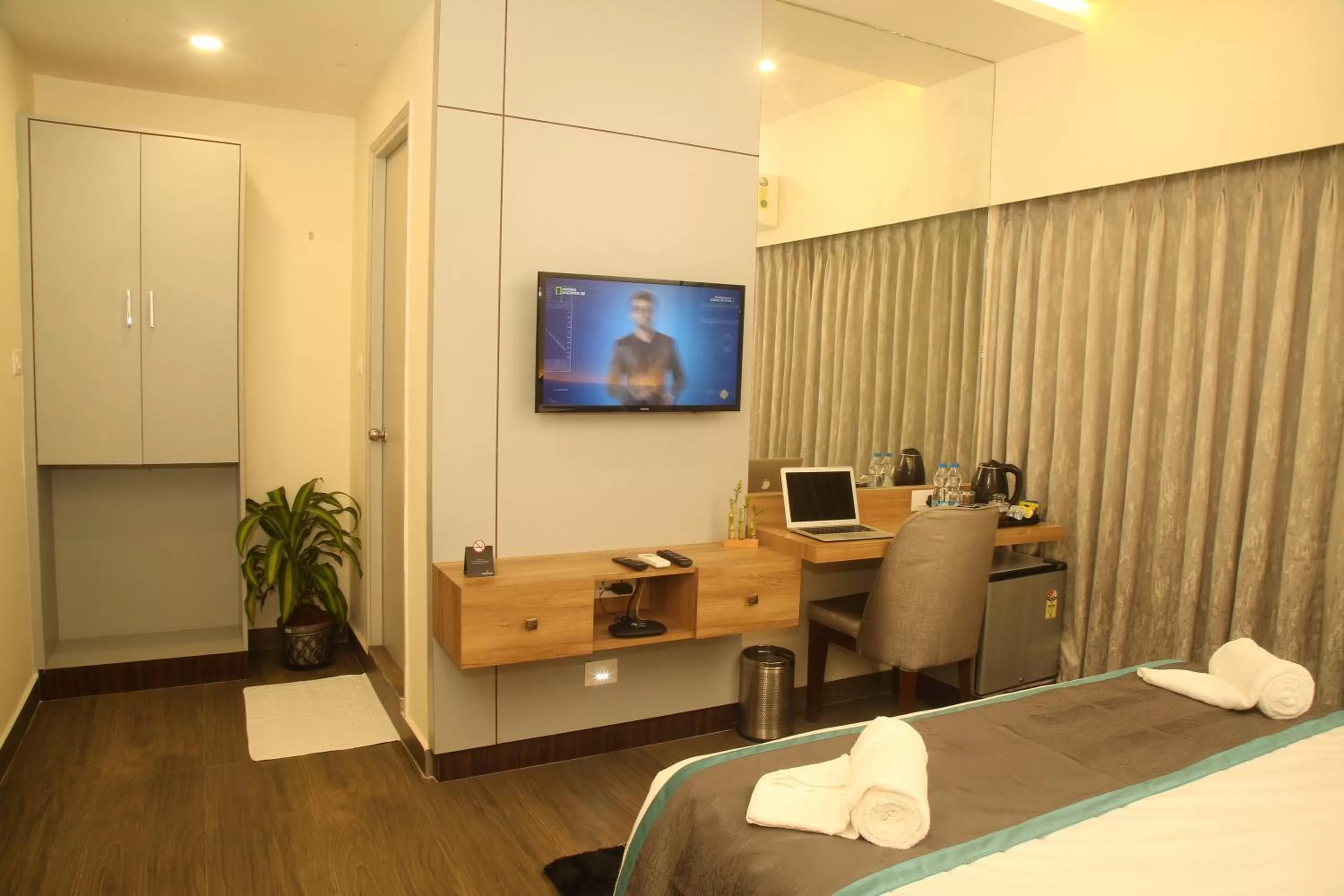 TV and multimedia, TV/Entertainment Center in PARK IRIS HOTELS, Bharathi Nagar