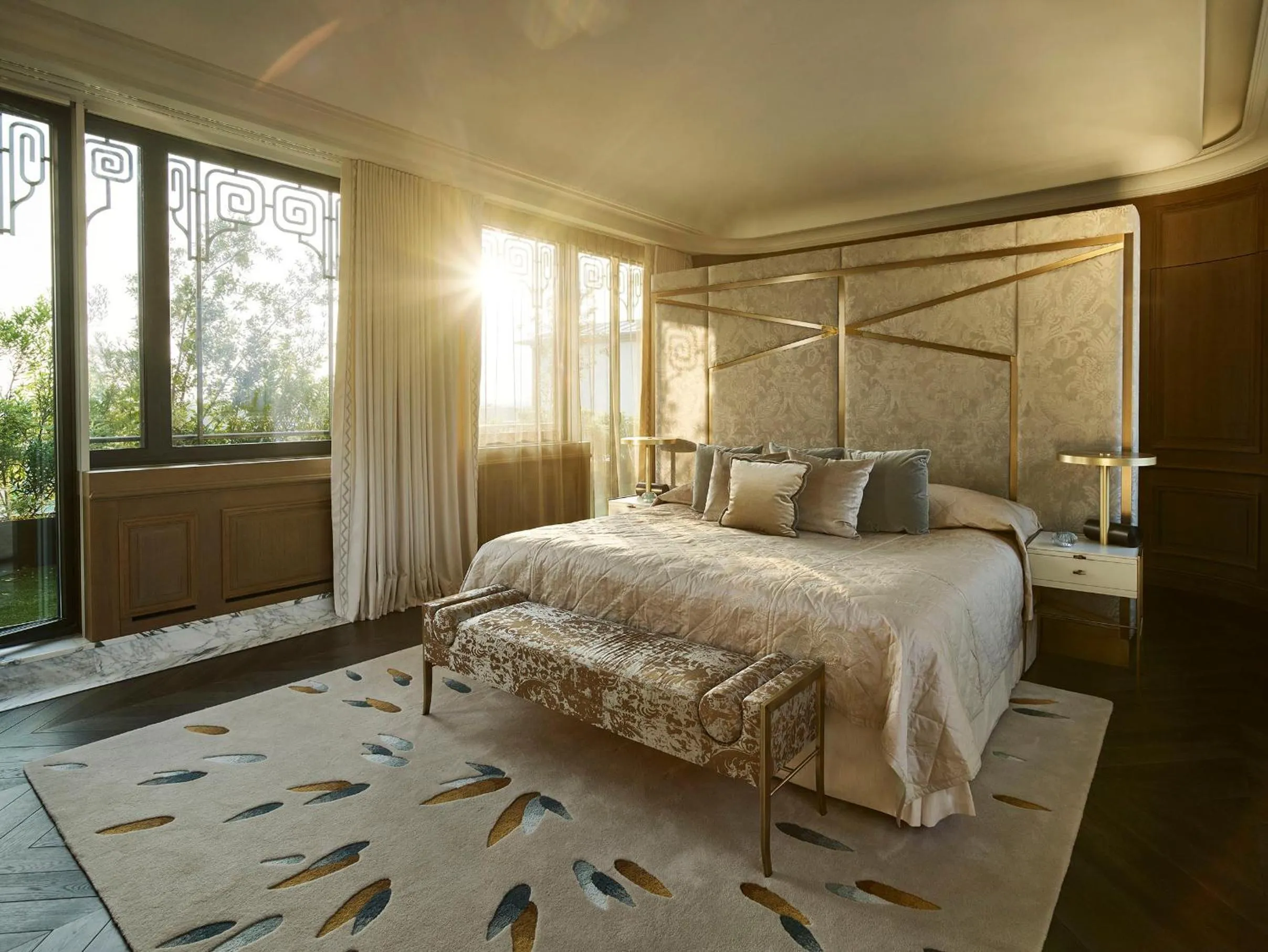 Bedroom, Bed in Le Meurice – Dorchester Collection