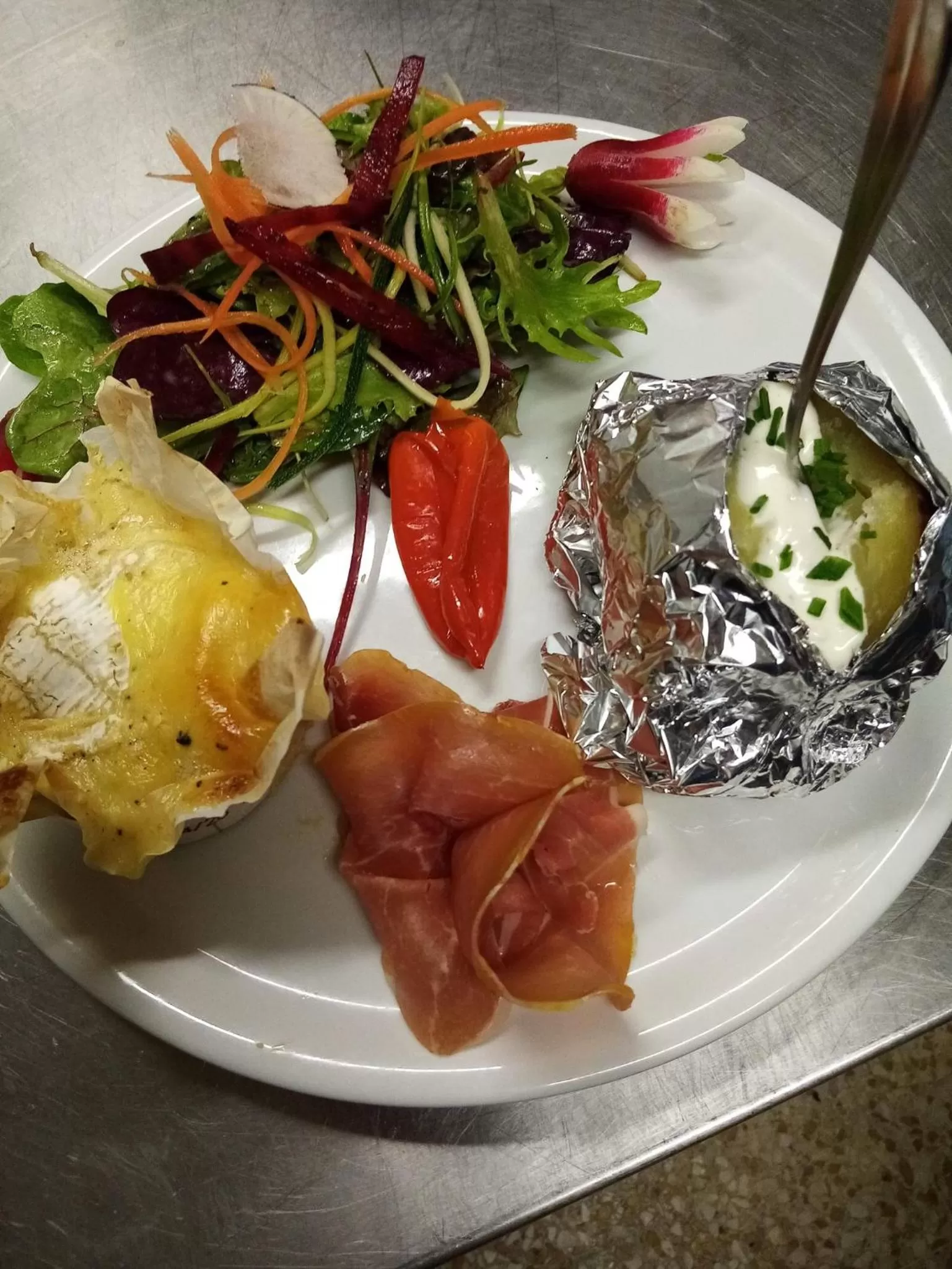 Food in Logis Hôtel La Bastide des Oliviers