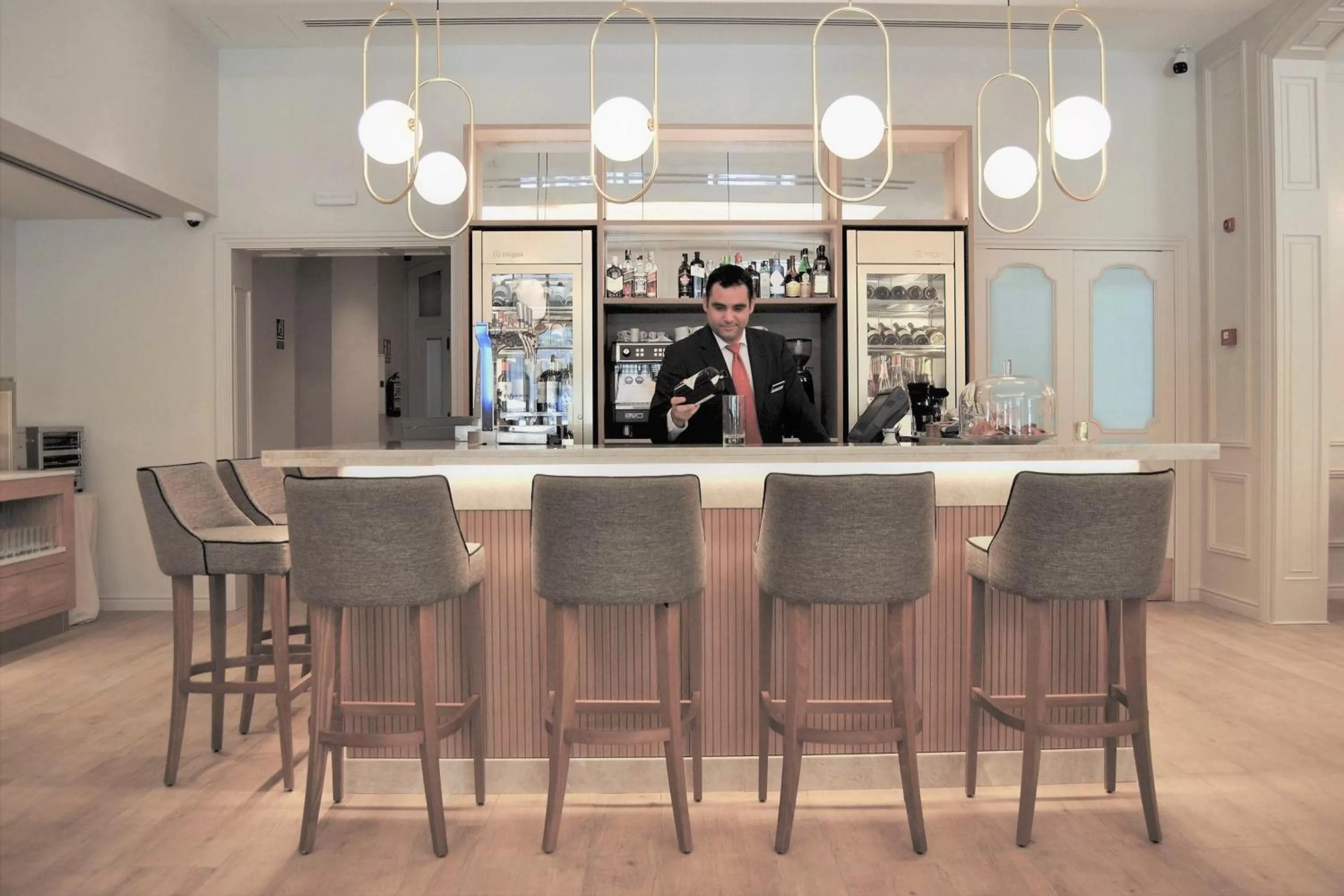 Lounge or bar in Colón Hotel Barcelona