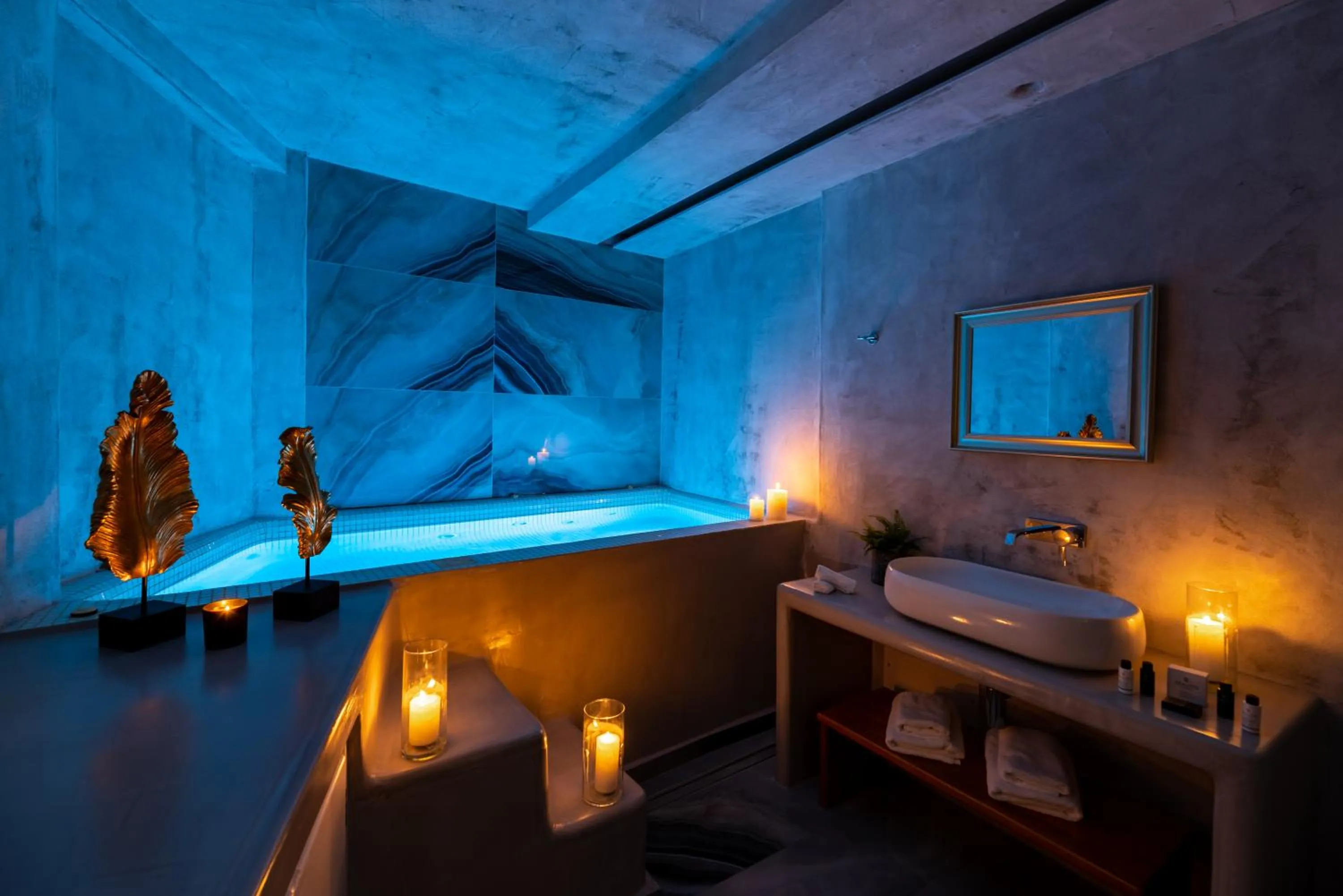 Bathroom in Daydream Luxury Suites