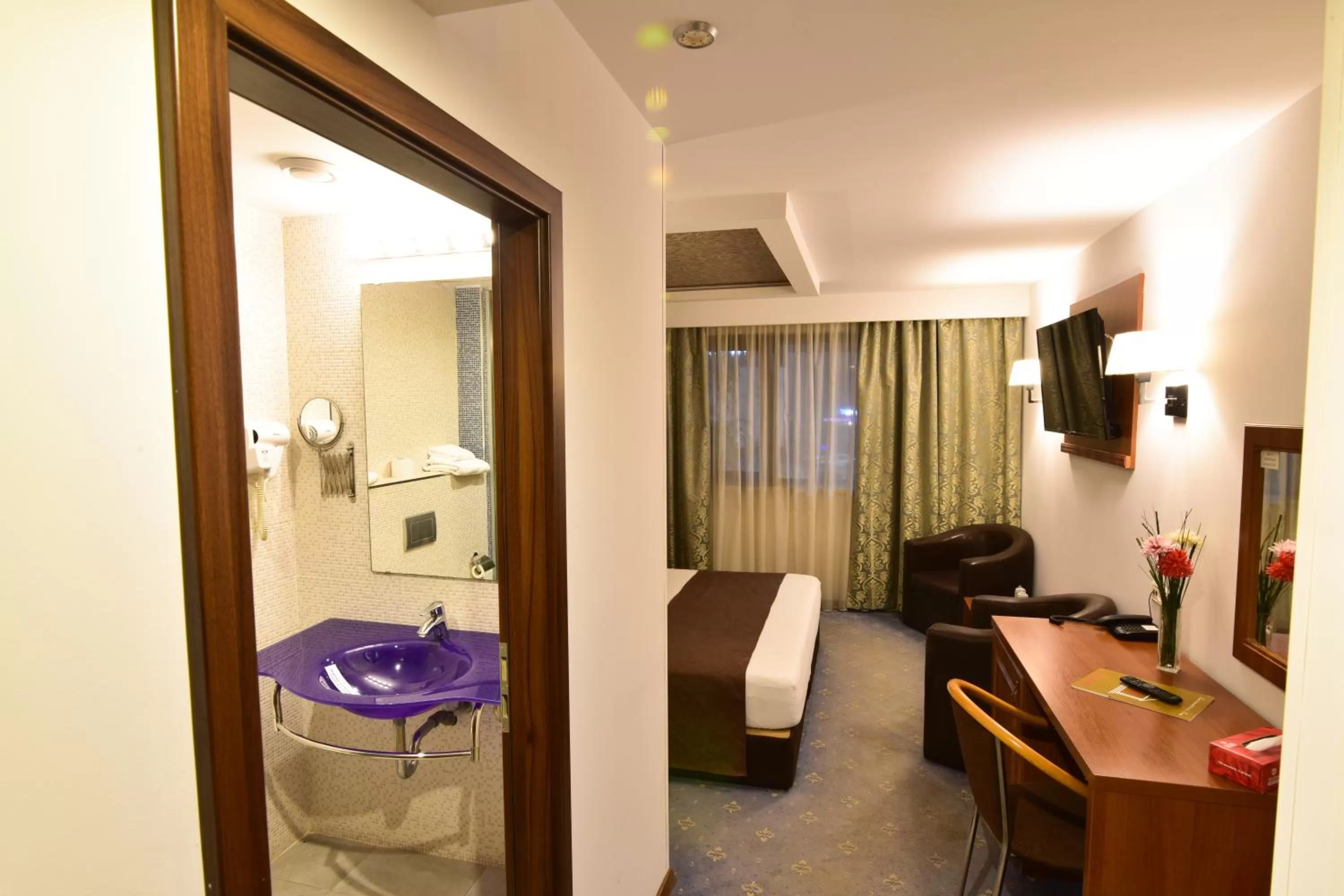 Bathroom in Hotel Forum