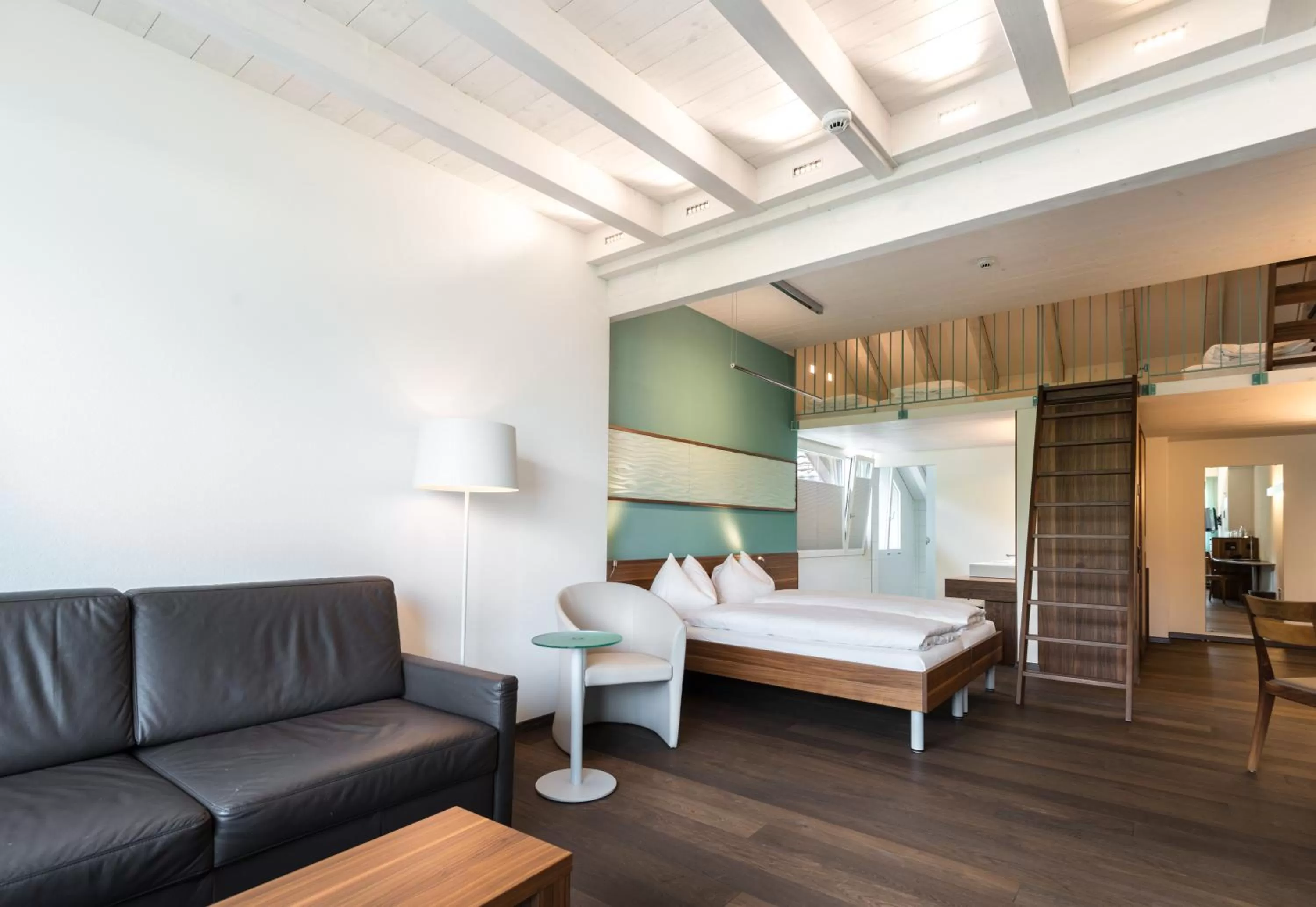 Photo of the whole room, Bed in Hotel Nidwaldnerhof direkt am See