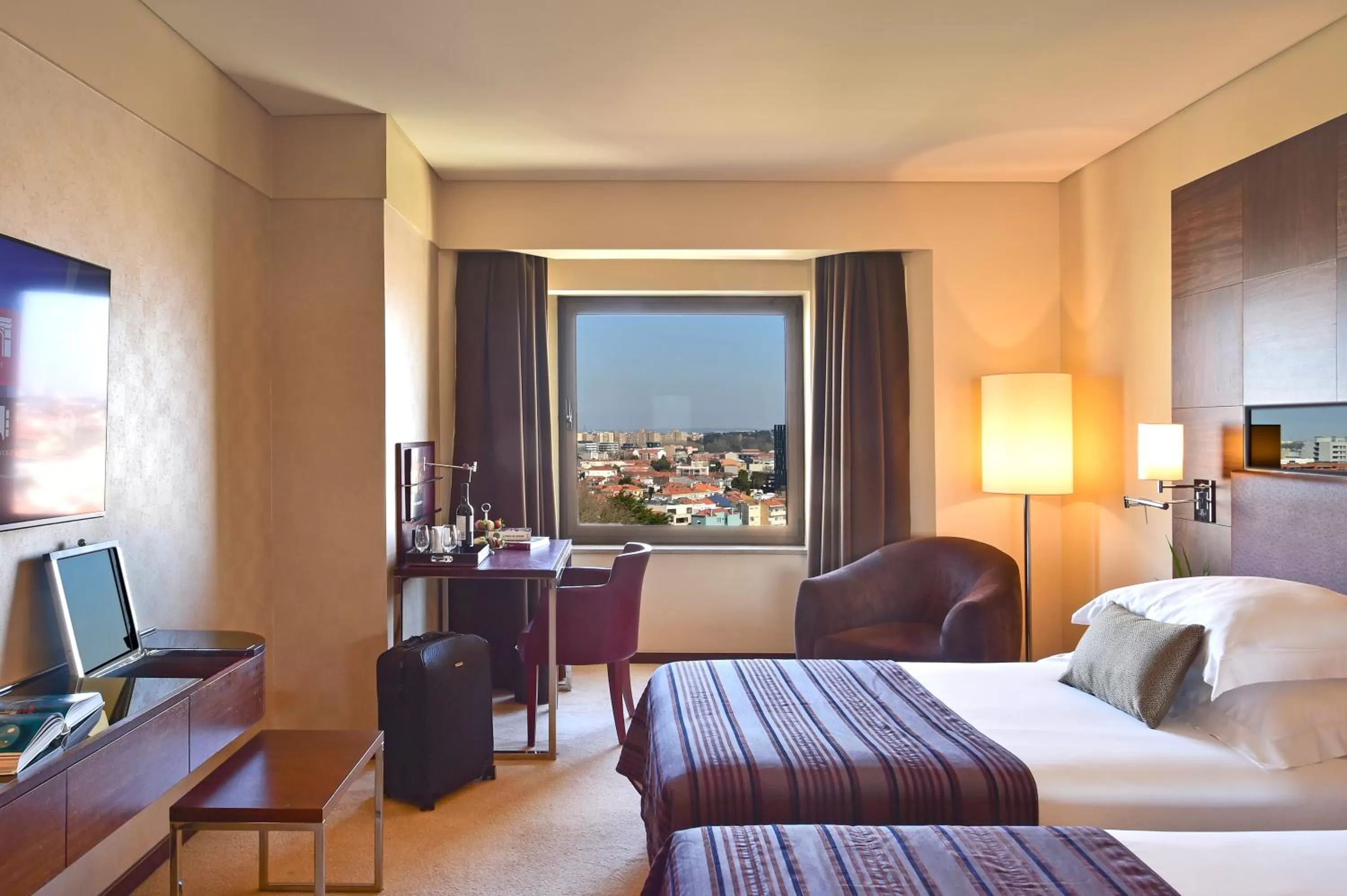 Bed in Porto Palácio Hotel by The Editory