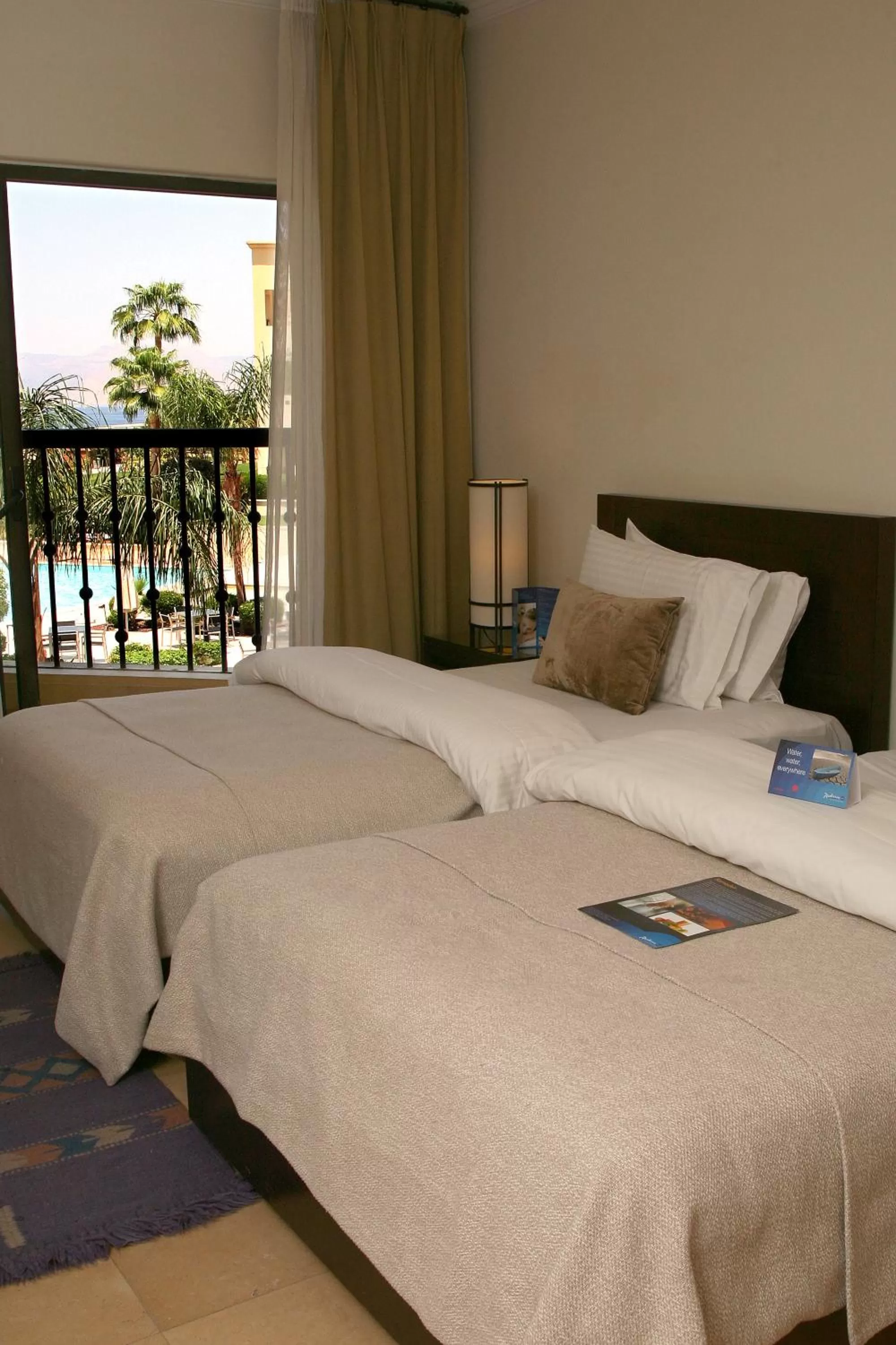 Bedroom, Bed in Grand Tala Bay Resort, Aqaba