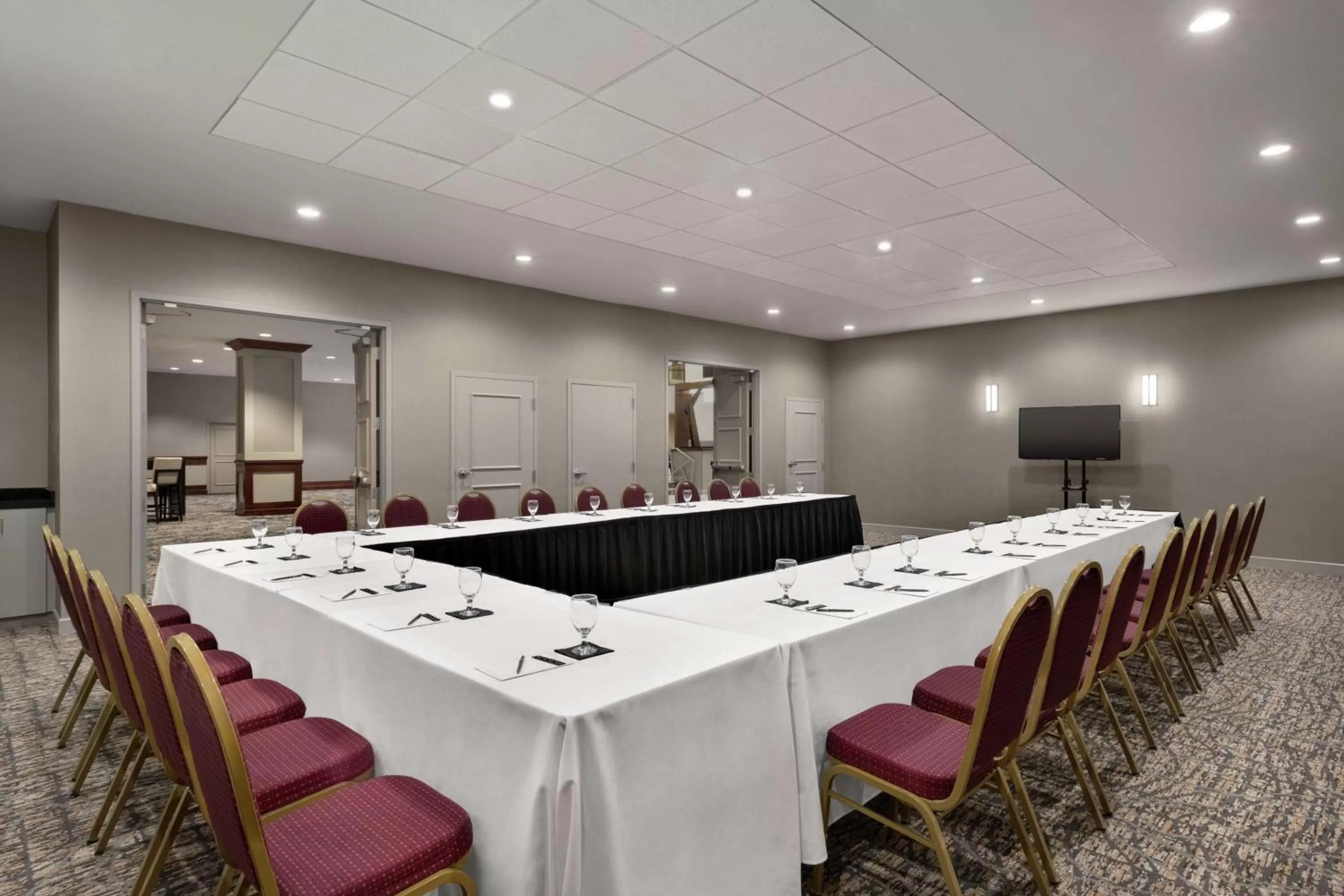 Meeting/conference room in Embassy Suites by Hilton Cleveland Rockside