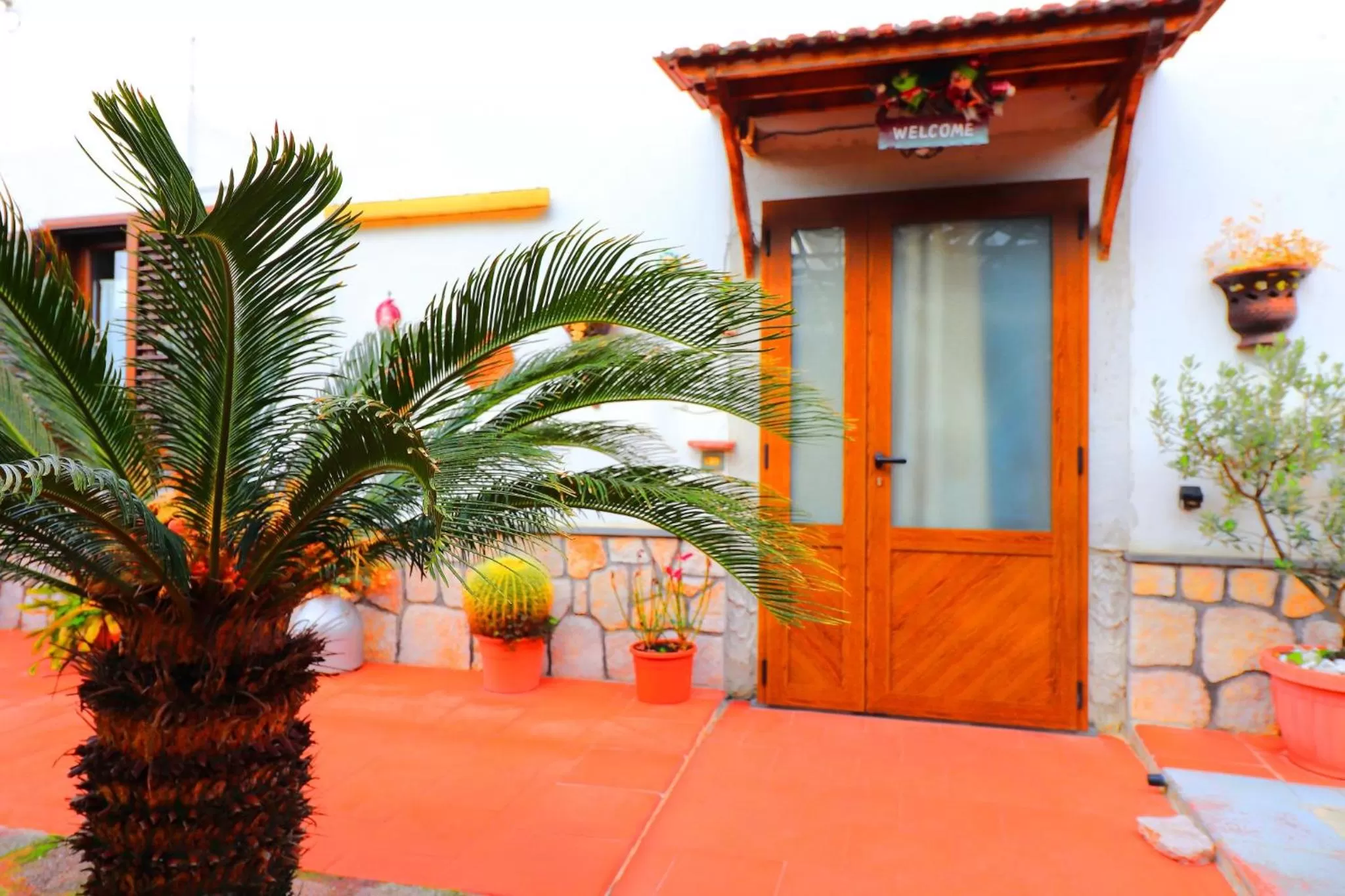 Facade/entrance in La Maison de Titty & Margherita