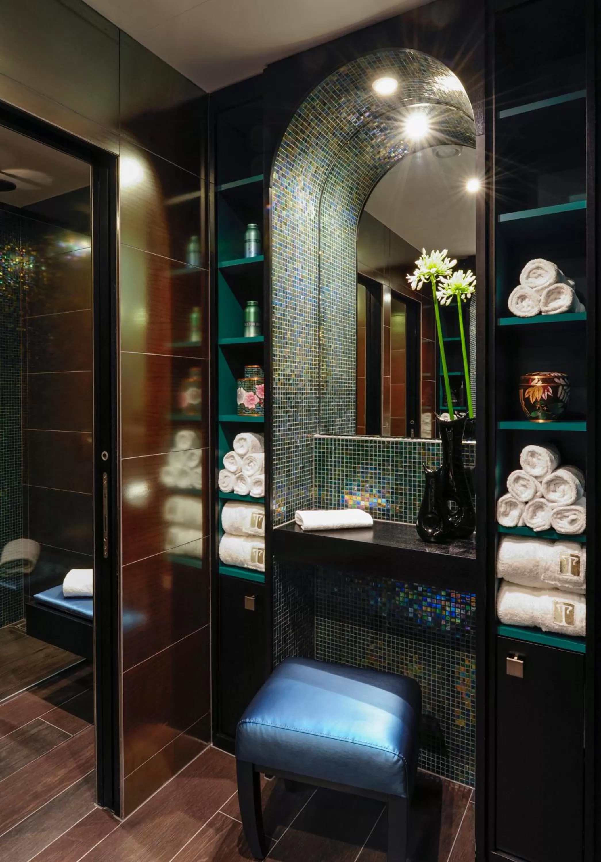 Fitness centre/facilities in Hôtel Tiffany by Fassbind