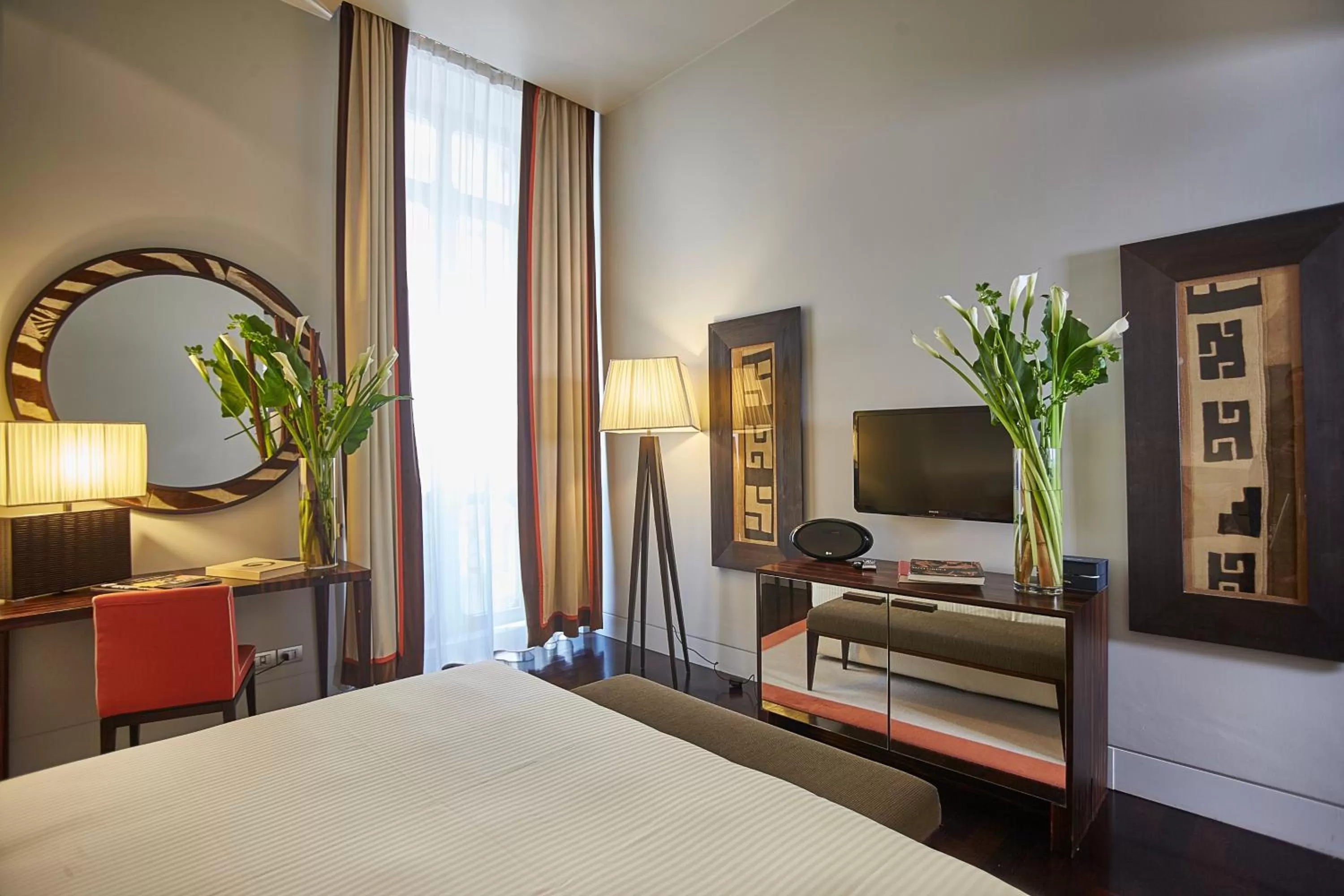 TV and multimedia, Bed in Sina The Gray