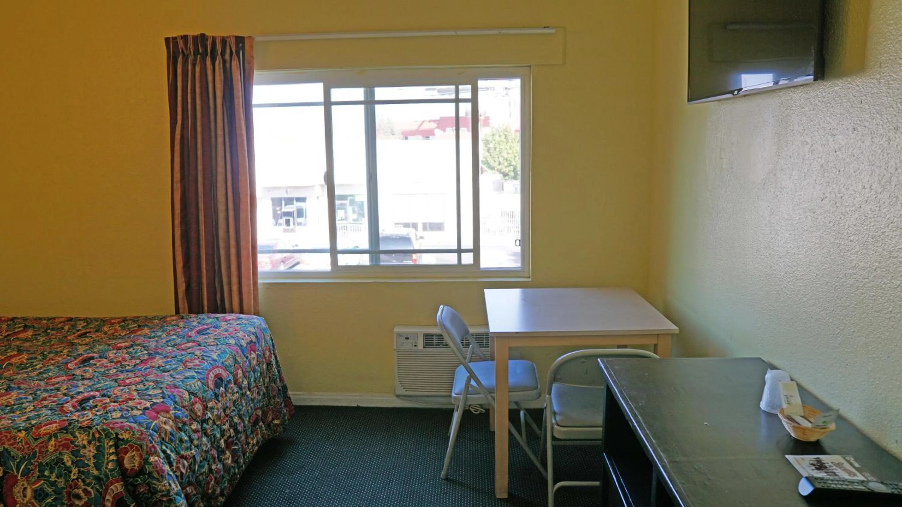 Antonio Hotel - Downtown Los Angeles, near Hollywood