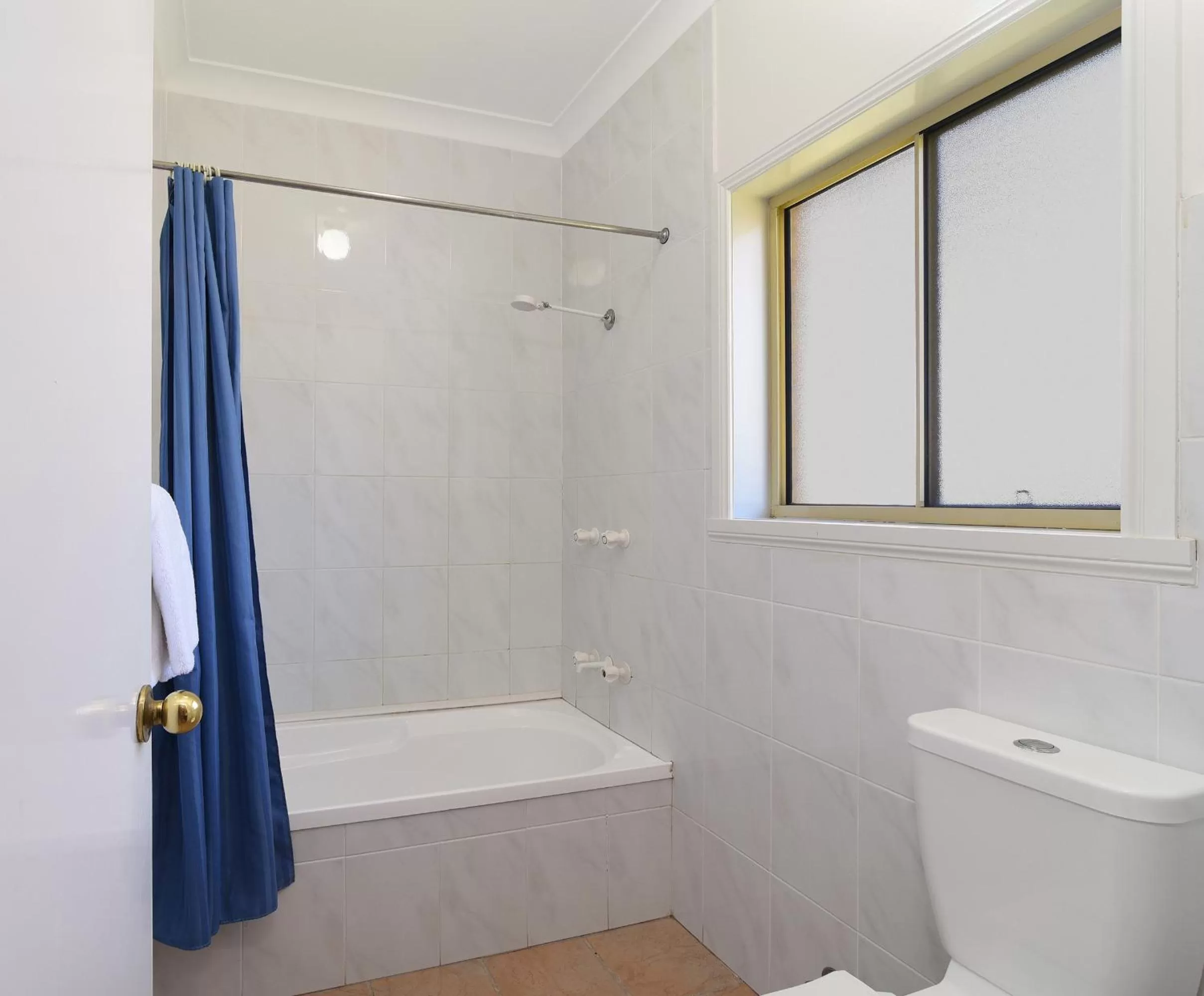 Bathroom in Catalina Motel Lake Macquarie