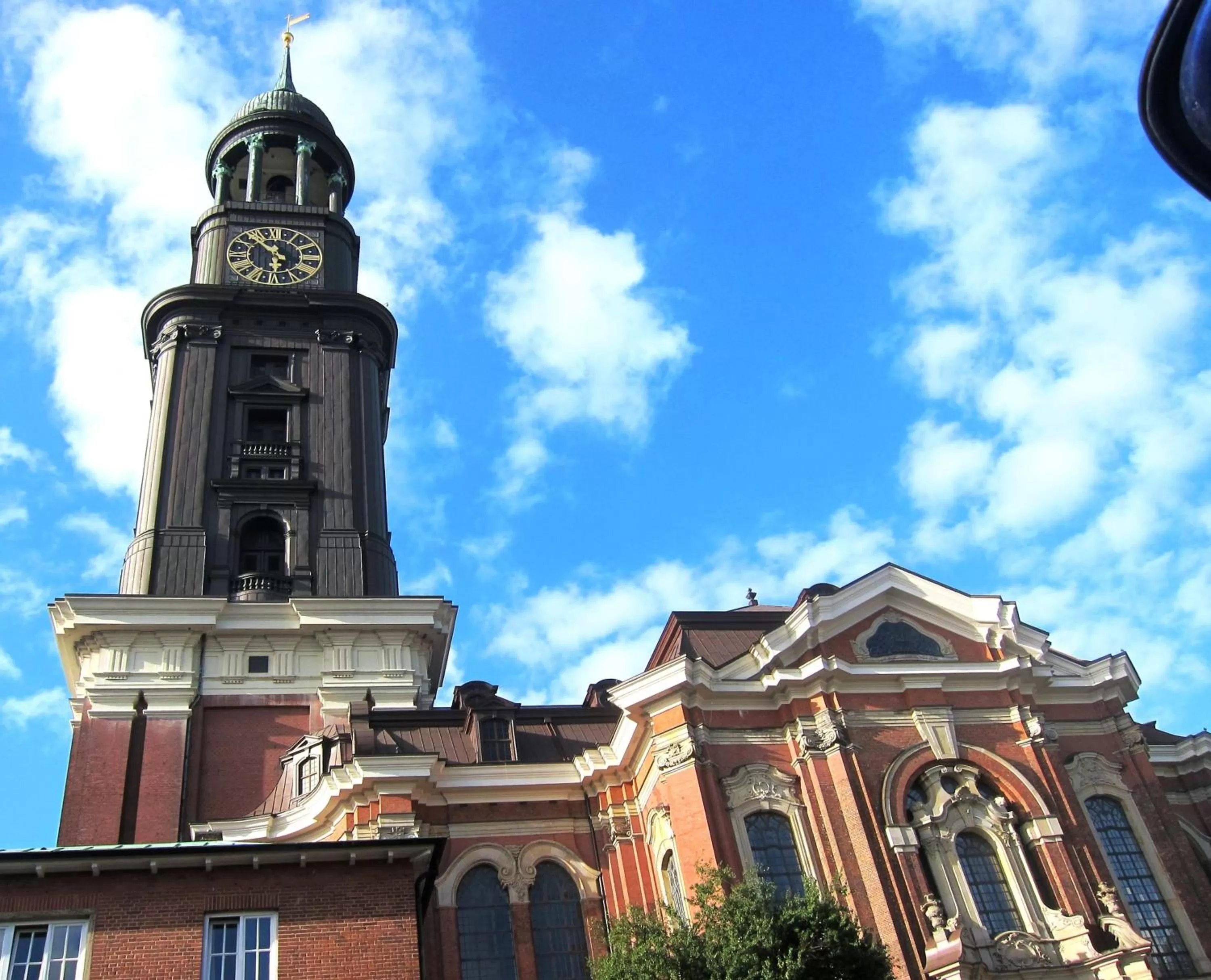 Nearby landmark in Holiday Inn Hamburg, an IHG Hotel