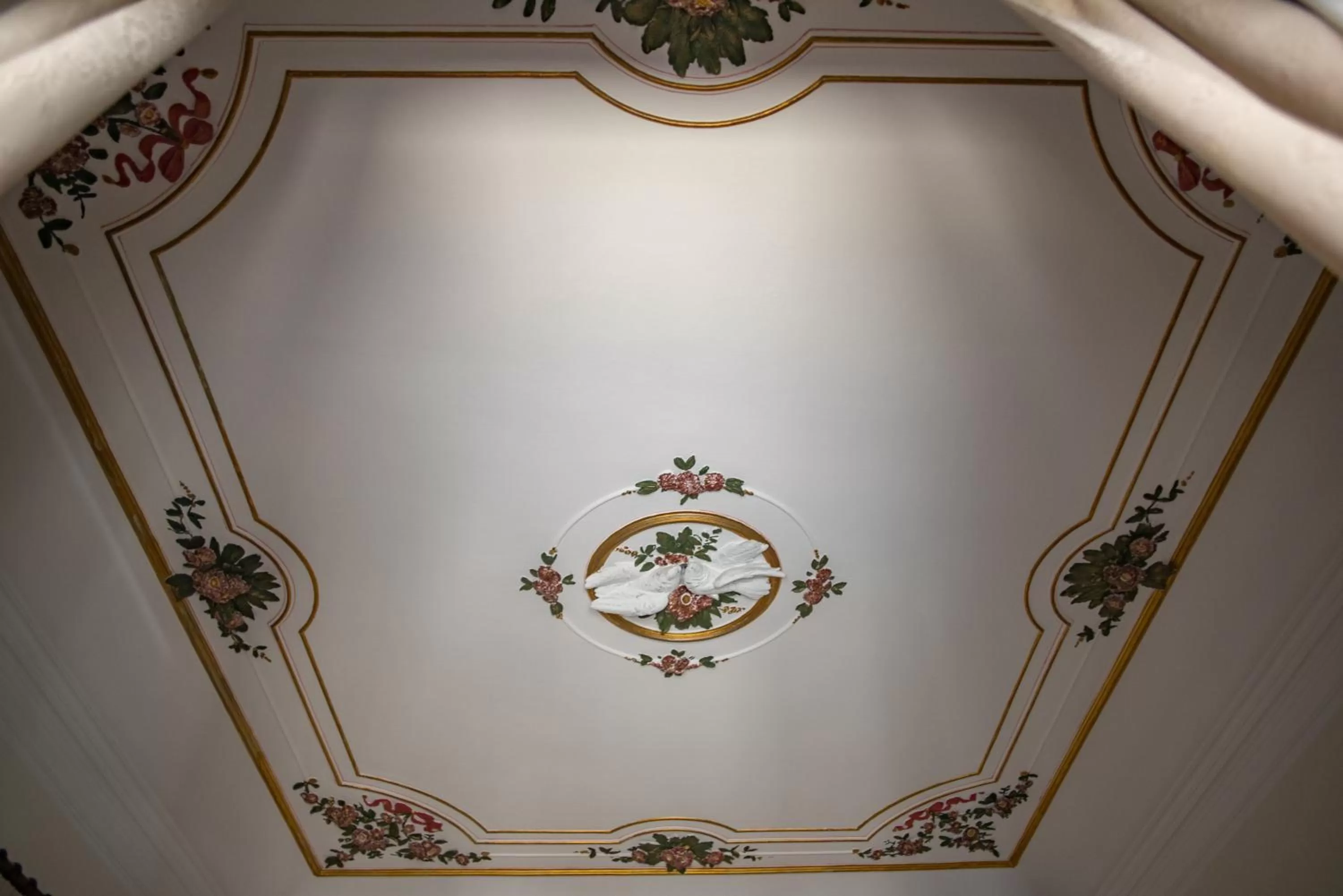 Decorative detail in B&B Palazzo Tornabene