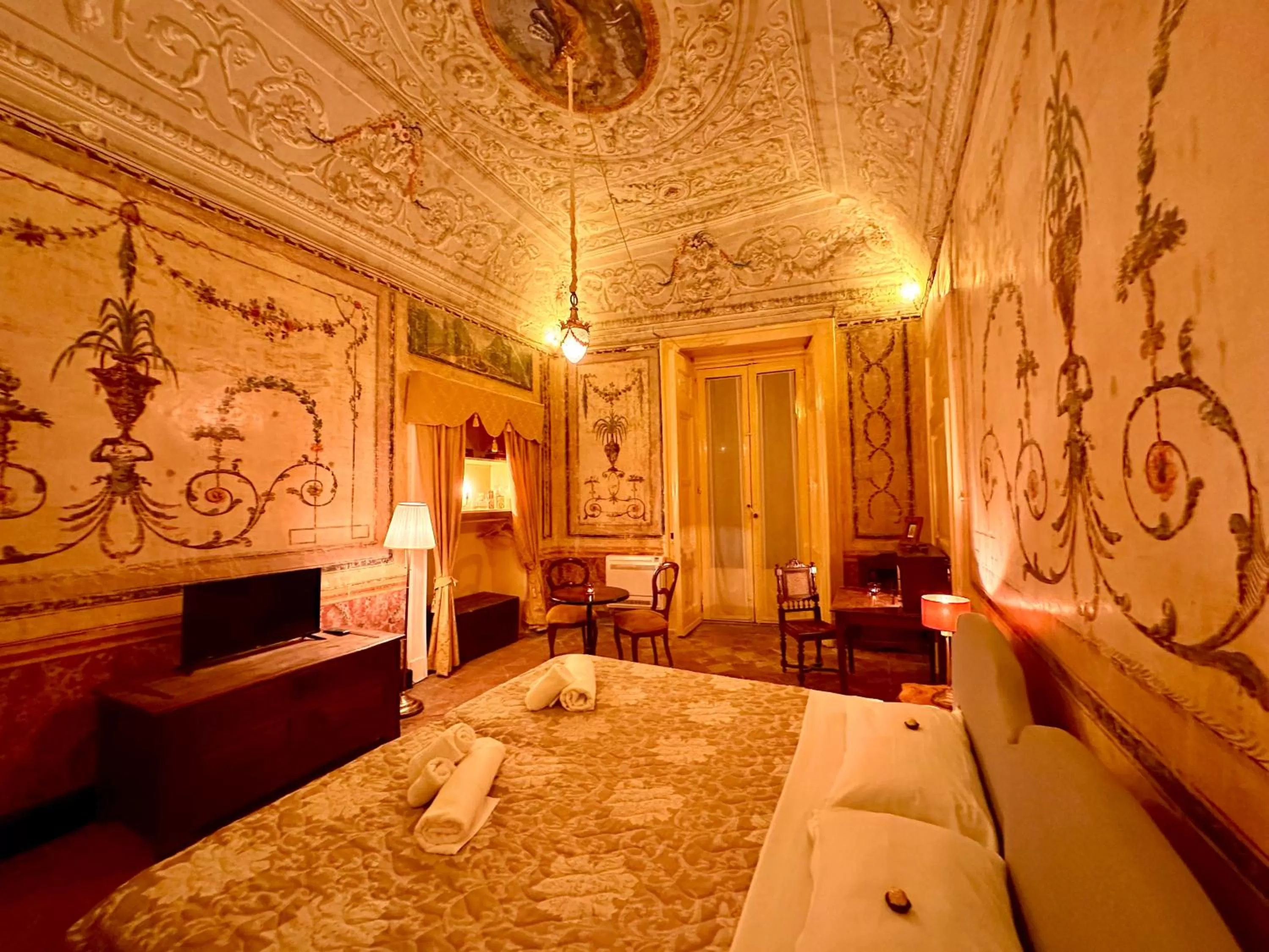 Night in Casa Santangelo Suites