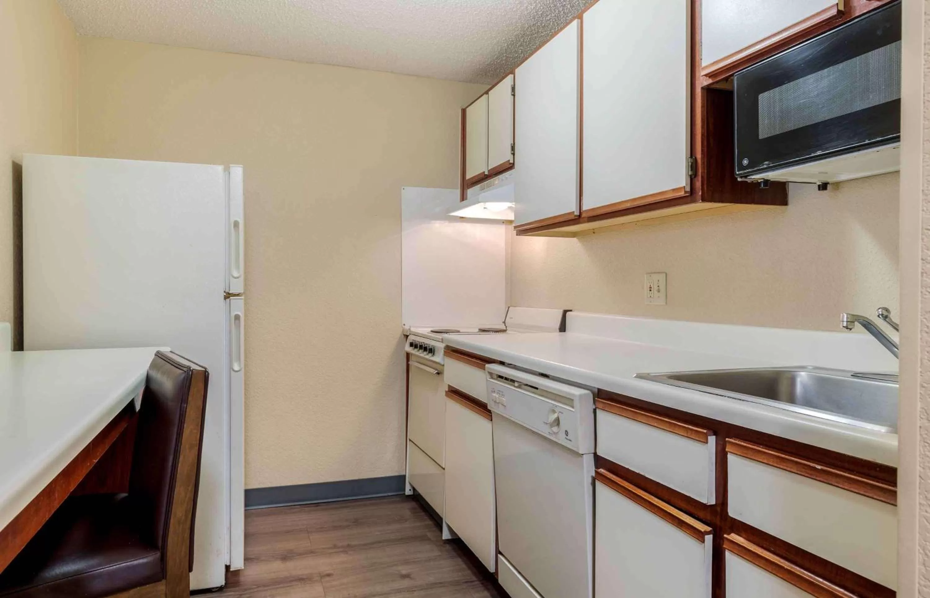 Deluxe Studio with Two Queen Beds - Non-Smoking in Extended Stay America Select Suites - Dallas - Las Colinas - Meadow Creek Dr