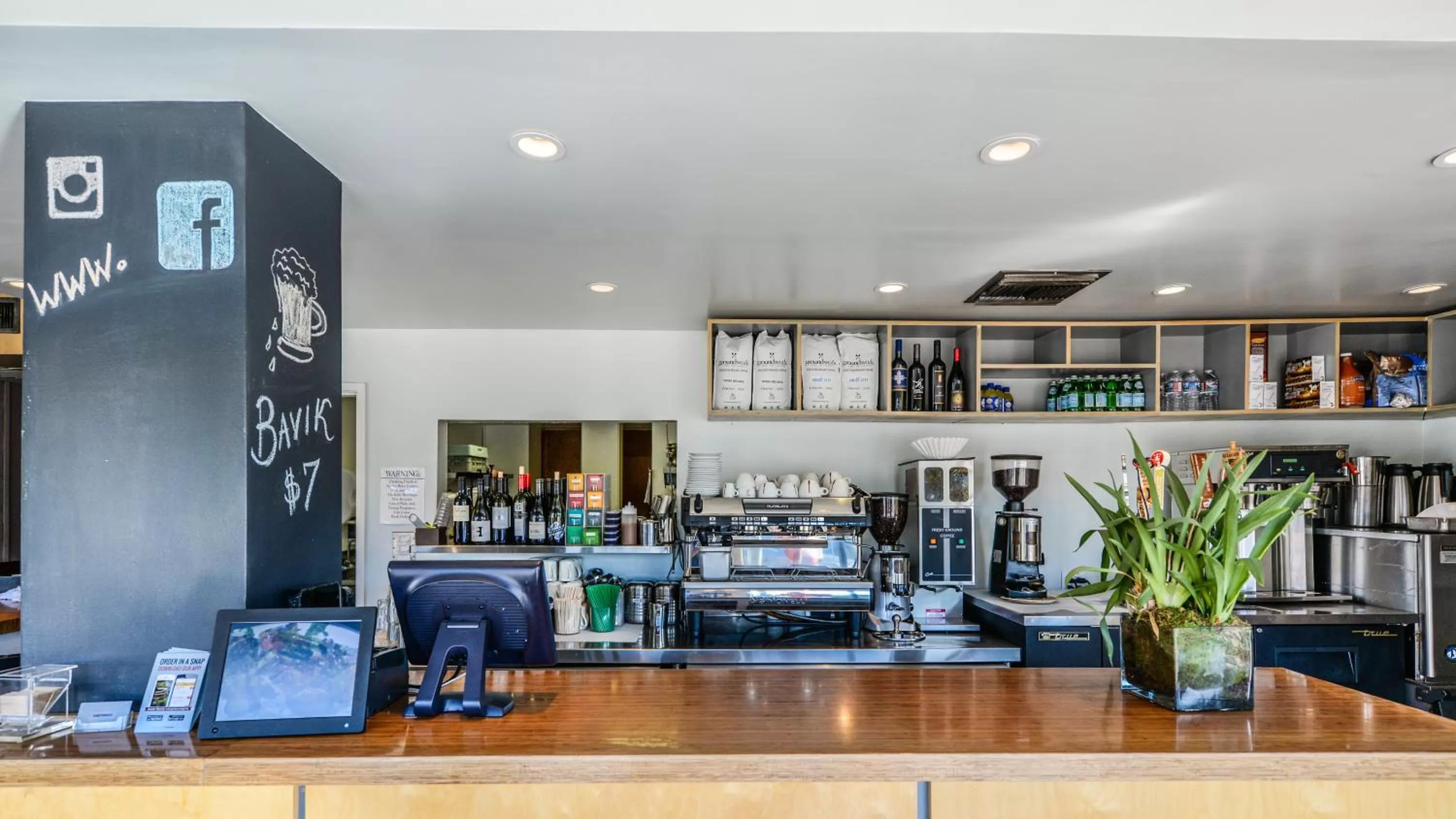 Restaurant/places to eat in Travelodge by Wyndham Culver City