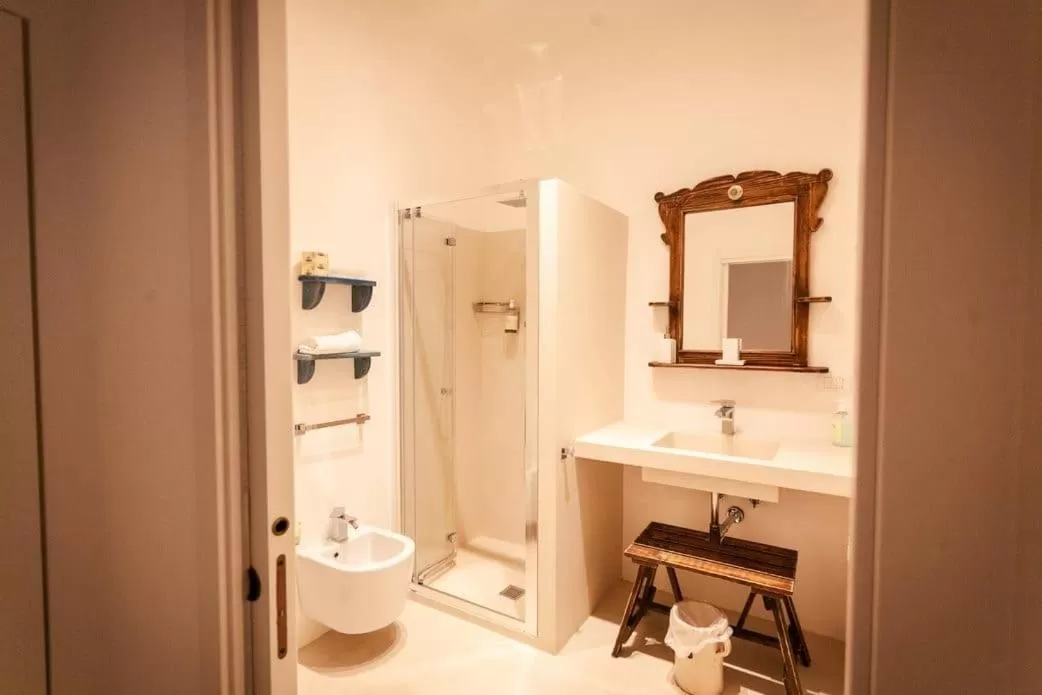 Bathroom in Dei Serafini