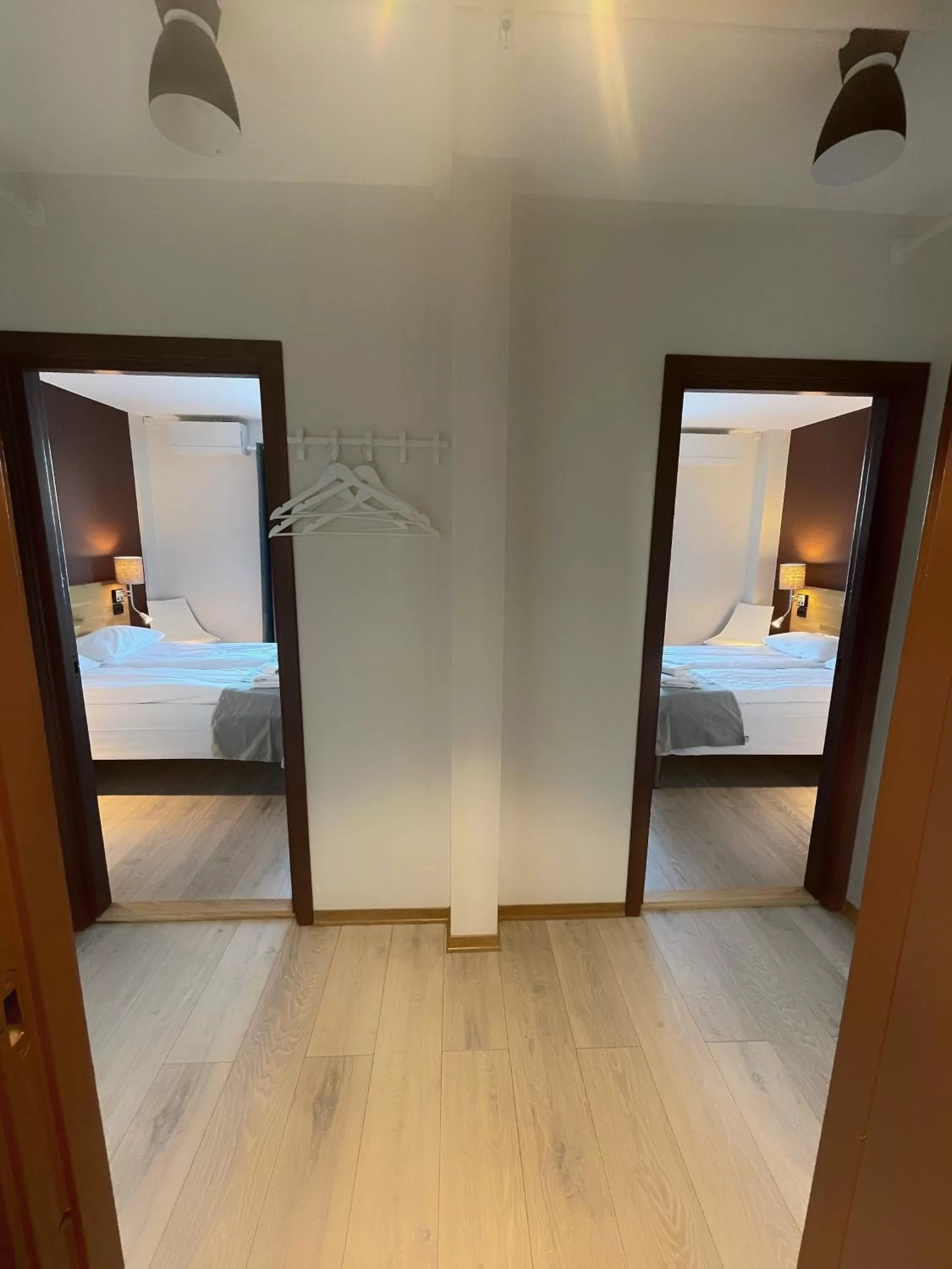 Bedroom, Bed in Marina Hotel Lofoten