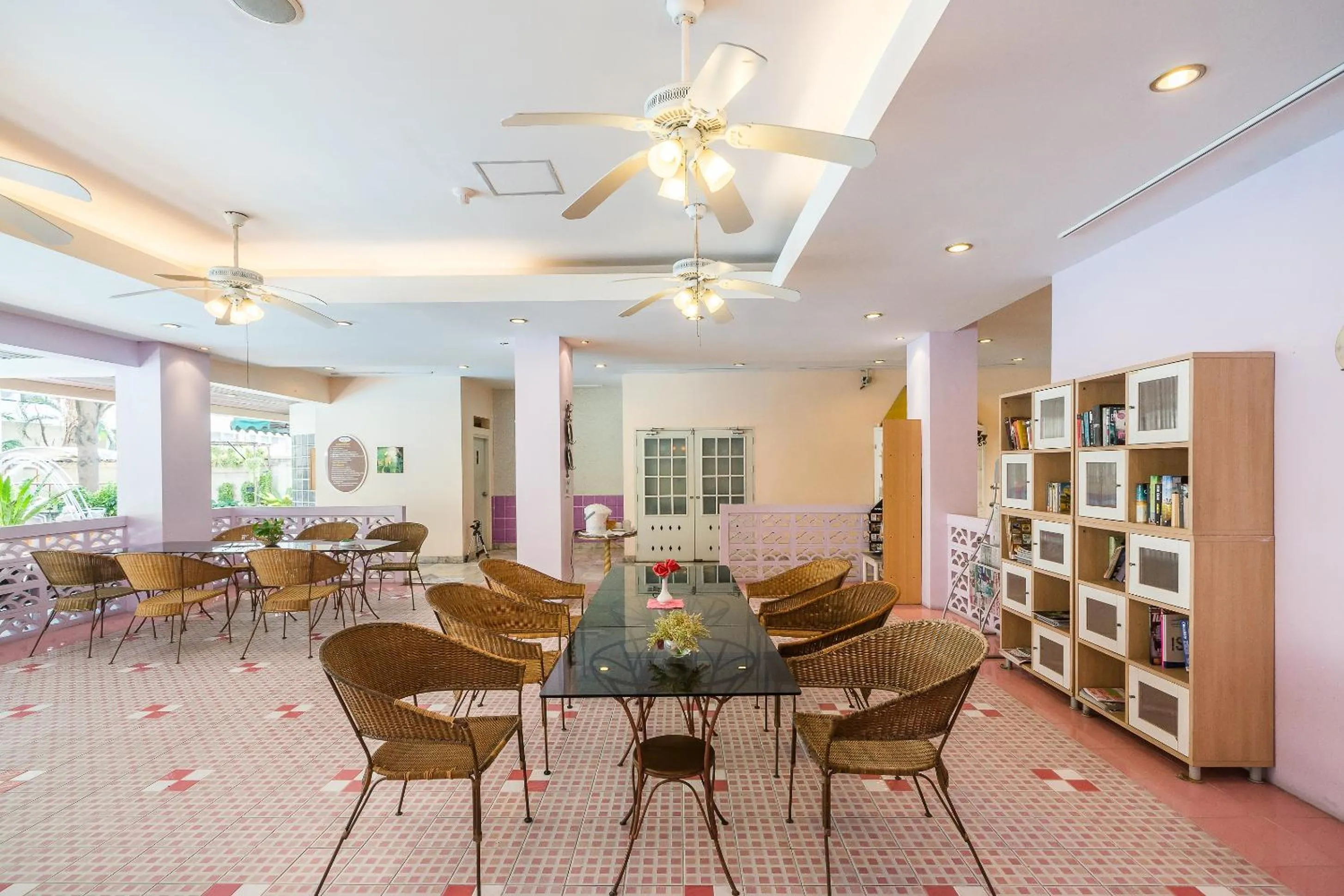 Area and facilities in Bella Villa Metro