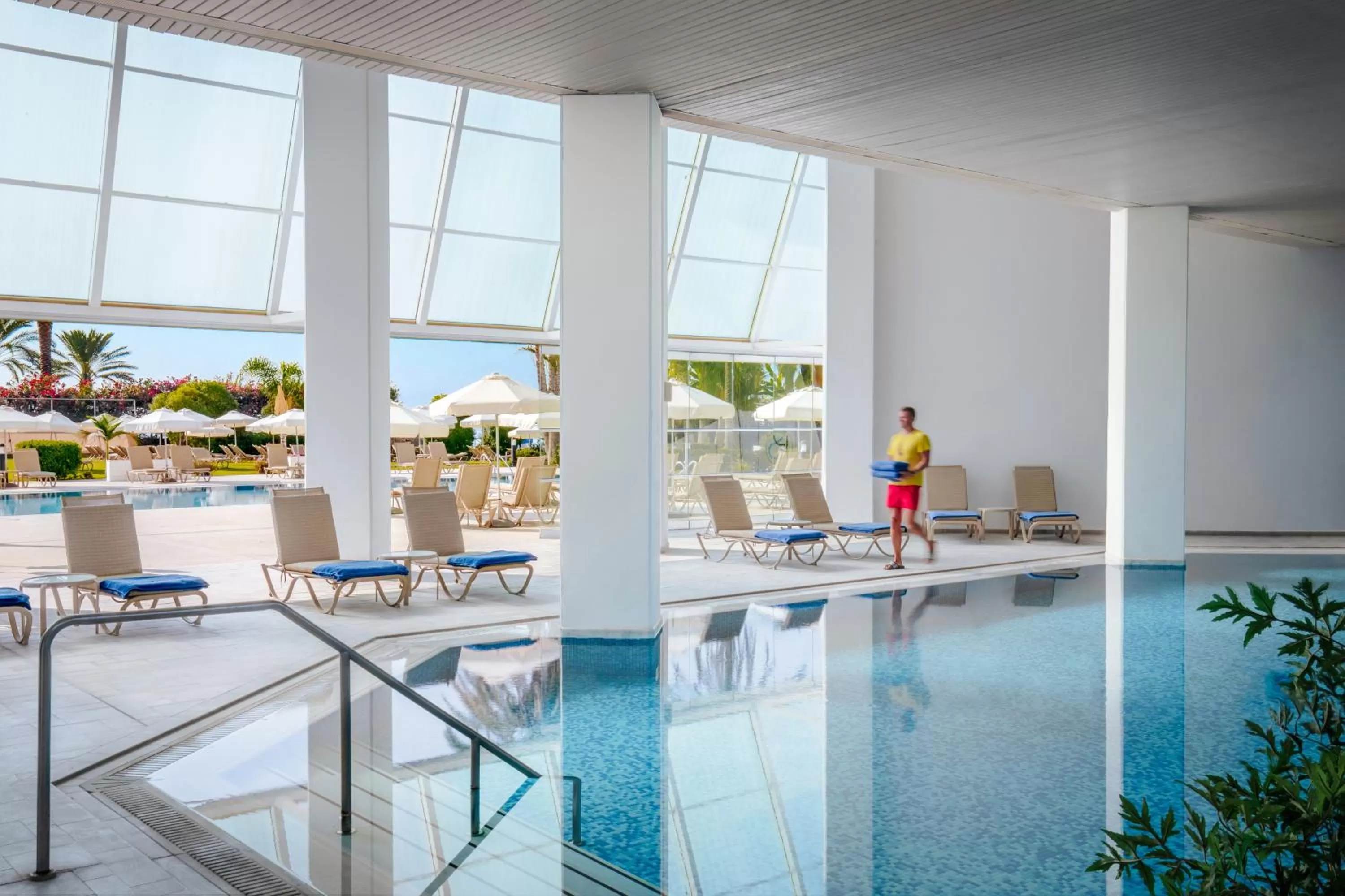 Swimming pool in Louis Imperial Beach