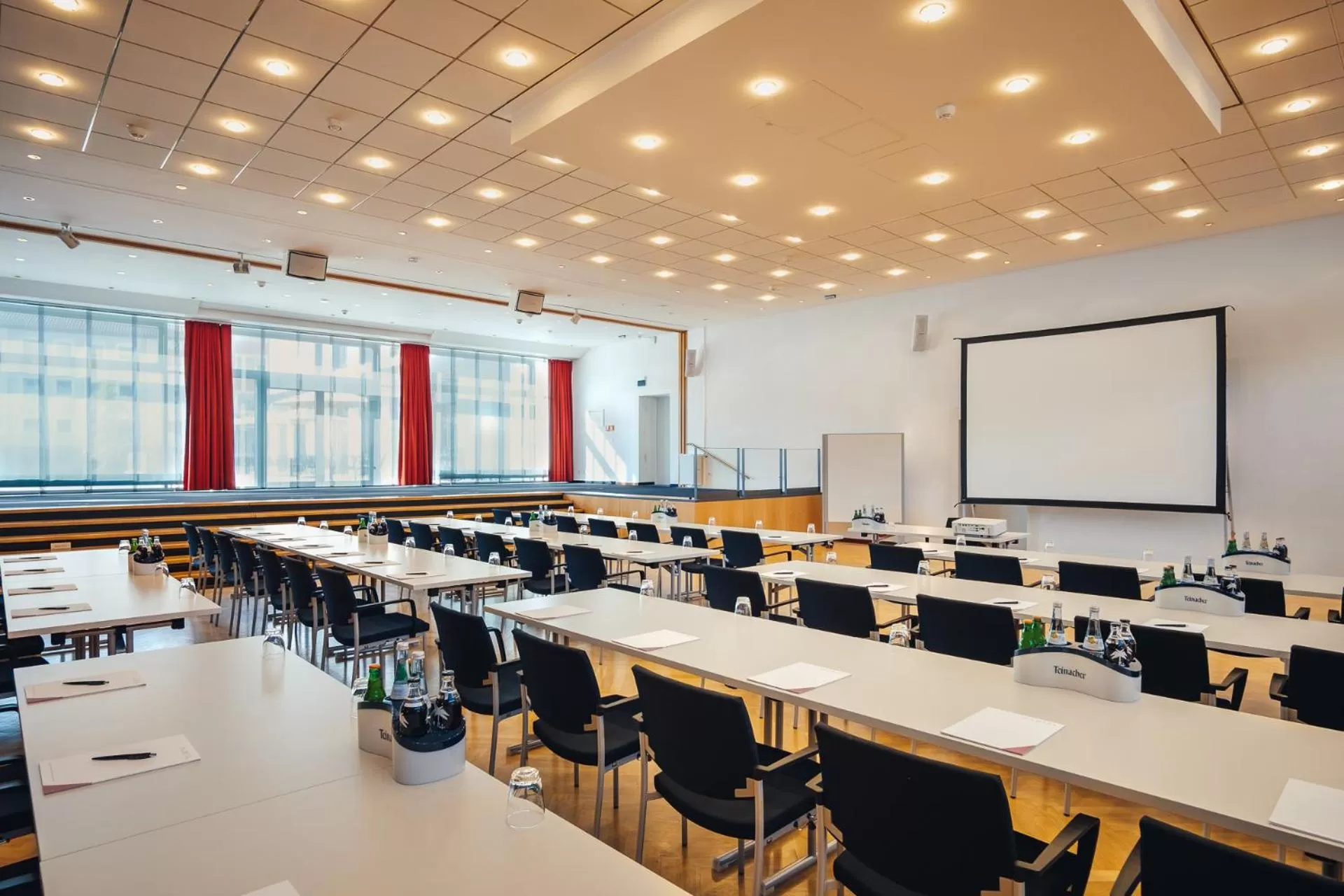 Banquet/Function facilities in VILOTEL - Hotel & Restaurant