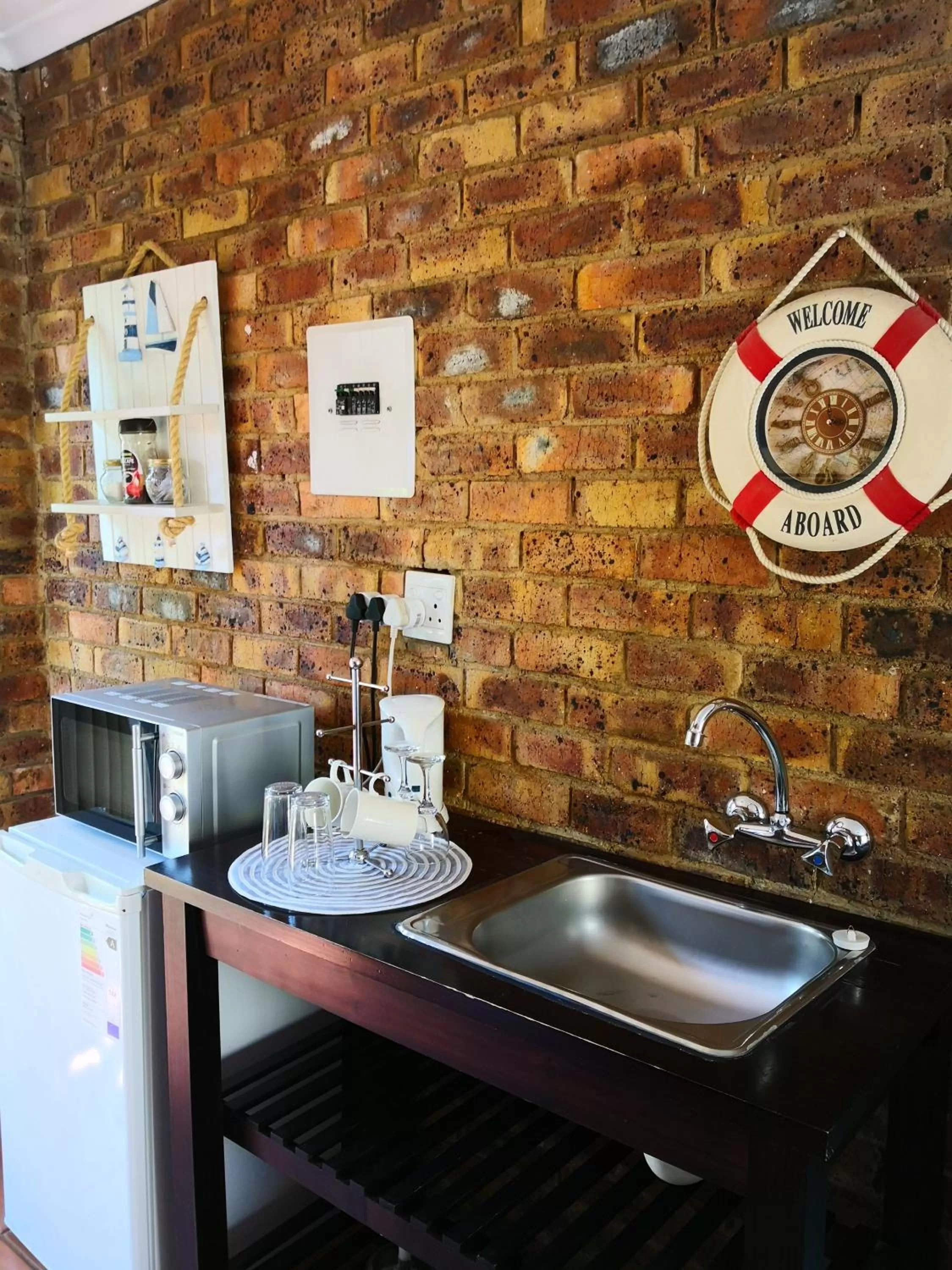 Coffee/tea facilities in 3 Brothers B&B