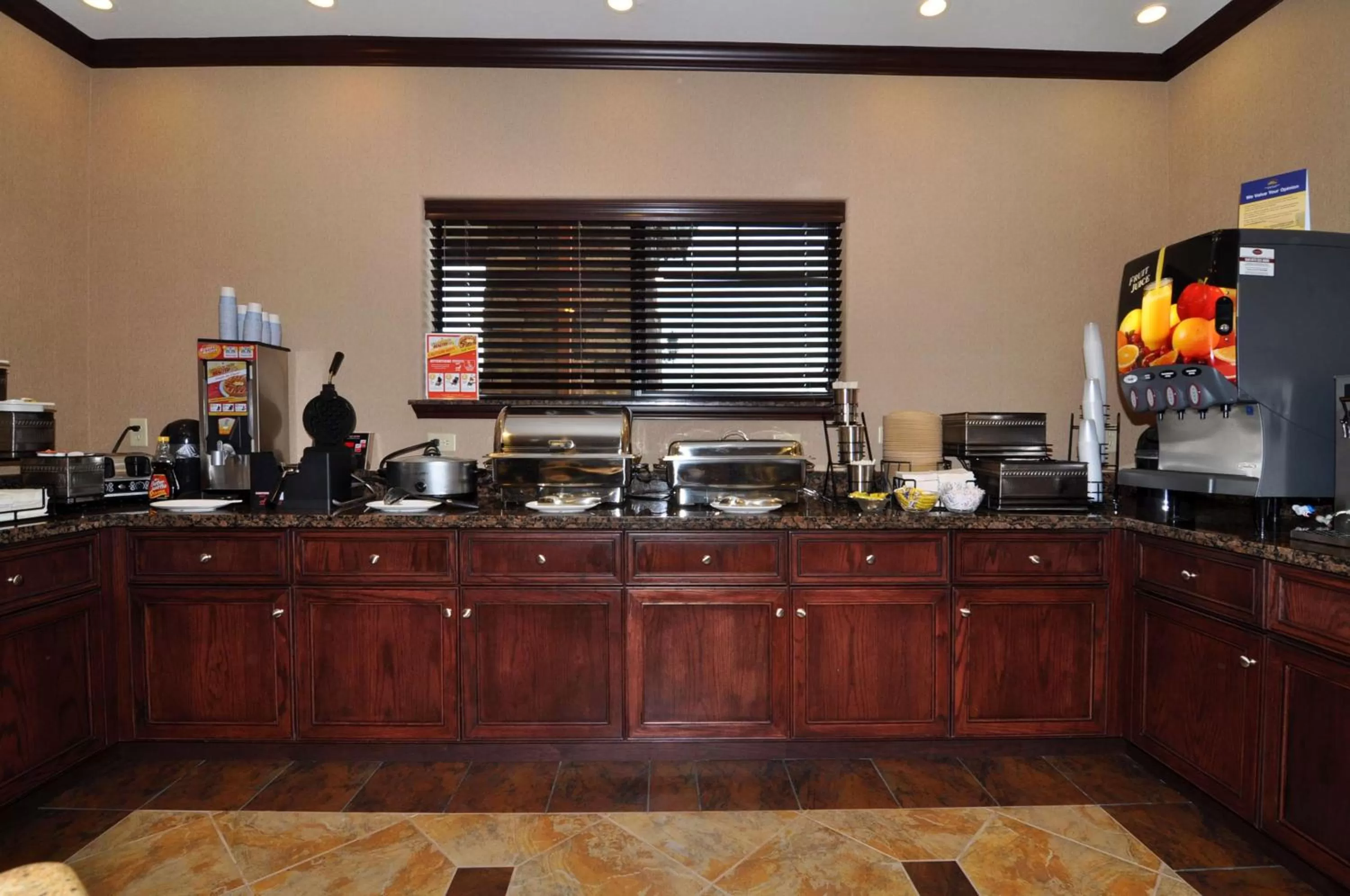 Restaurant/places to eat in Best Western Plus Royal Mountain Inn & Suites