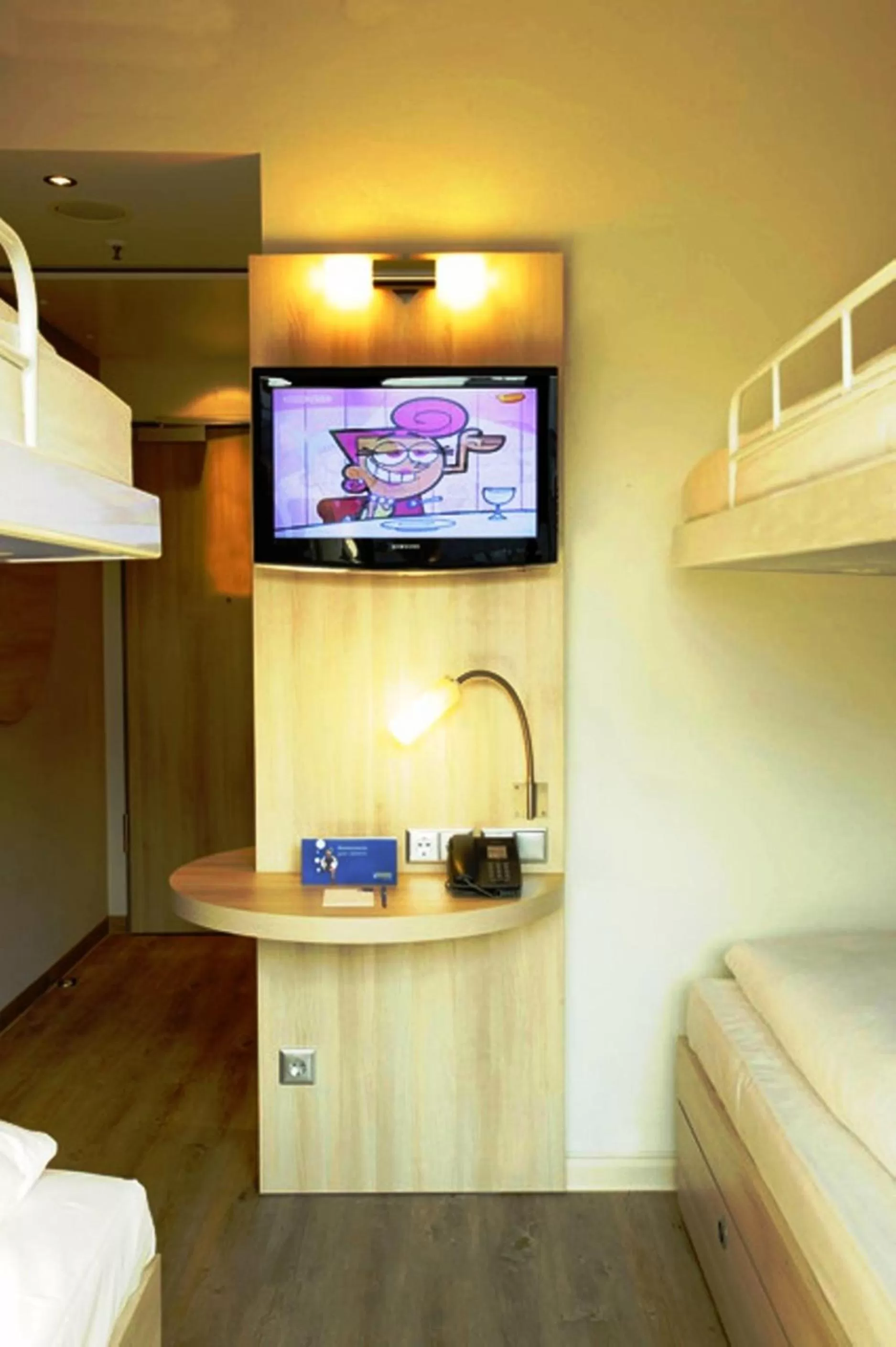 Photo of the whole room, Bed in H2 Hotel Berlin-Alexanderplatz