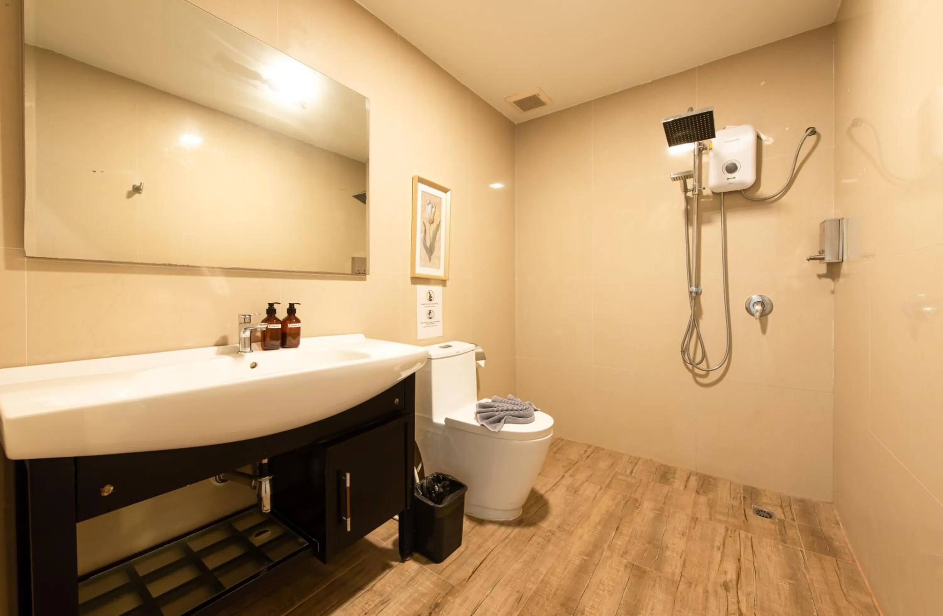 Bathroom in The Golden Ville Boutique Hotel and Spa