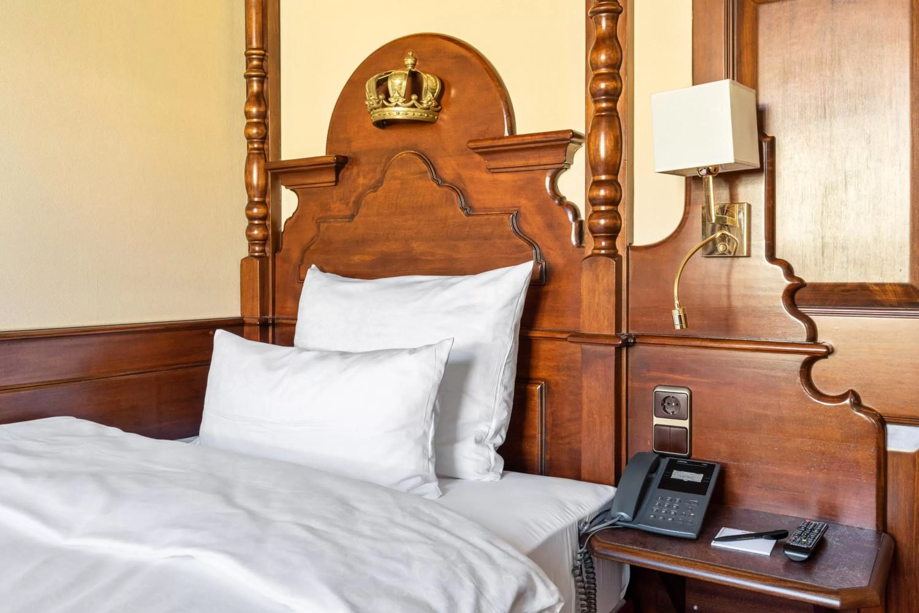 Bed in KING's Hotel First