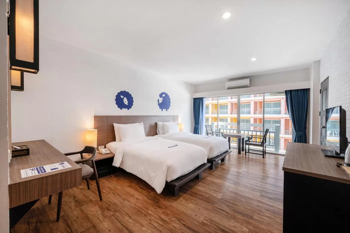 View (from property/room), Bed in Kokotel Pattaya South Beach