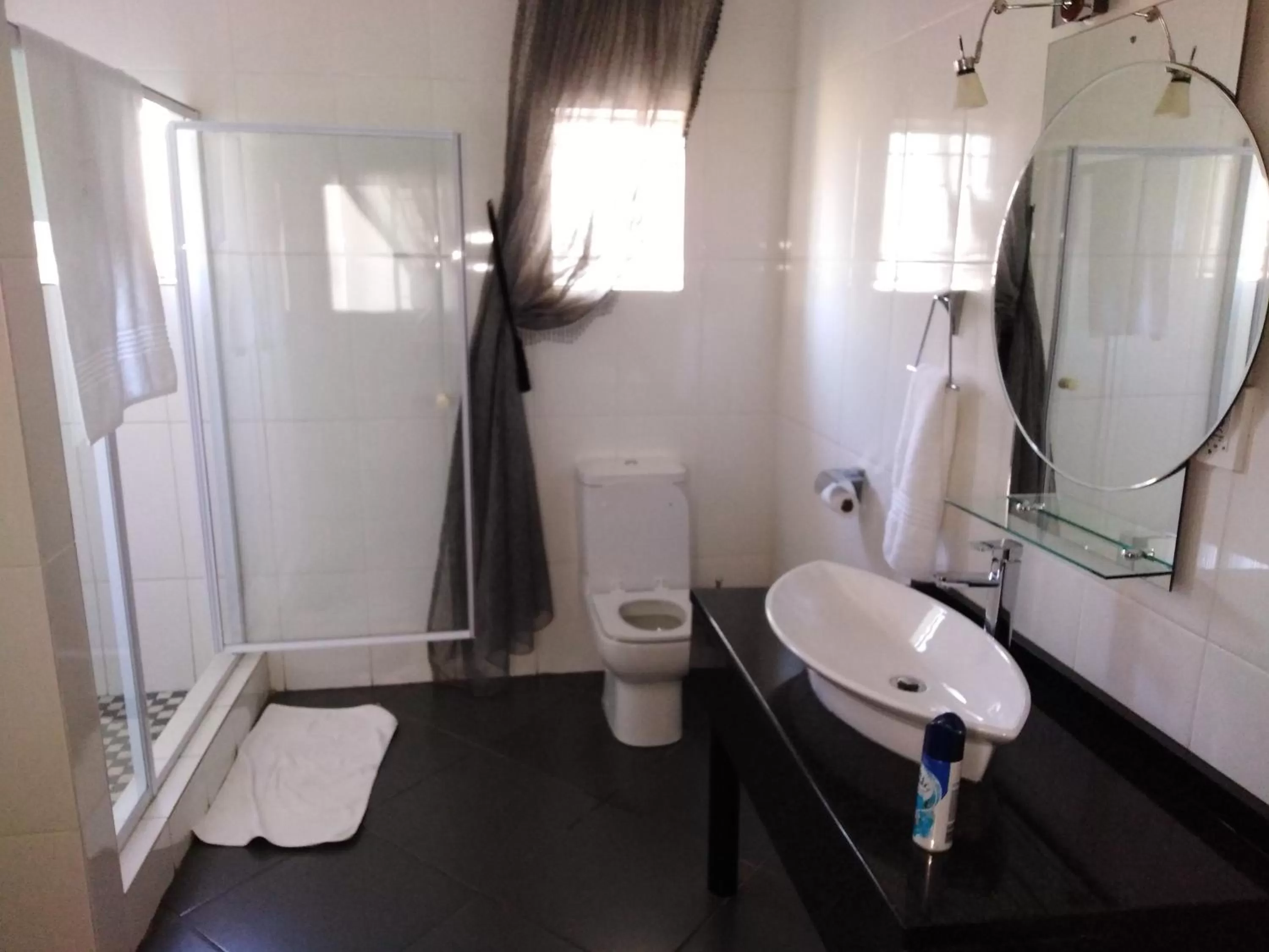 Bathroom in Big Ben Lodge