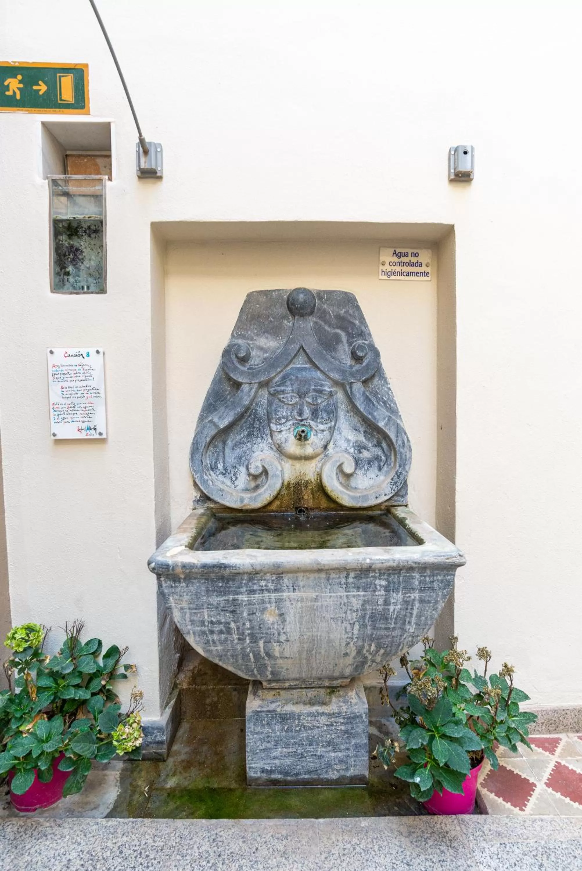 Decorative detail in Hotel Albaicín