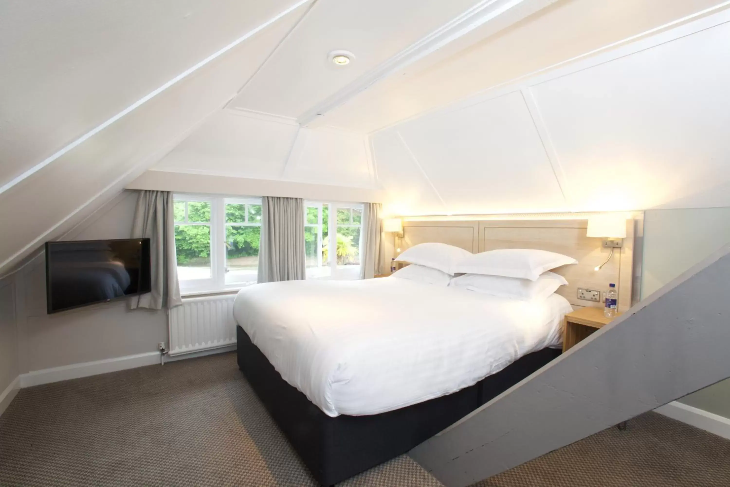 Double Room in Fisherman's Cot, Tiverton by Marston's Inns Double Room in Fisherman's Cot, Tiverton by Marston's Inns