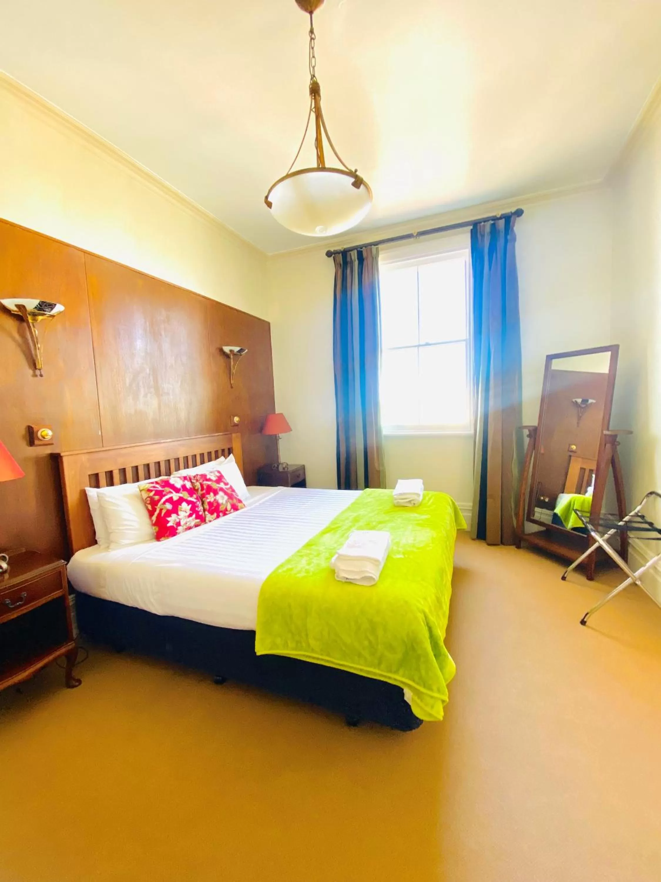 Bedroom, Bed in The Esplanade Hotel