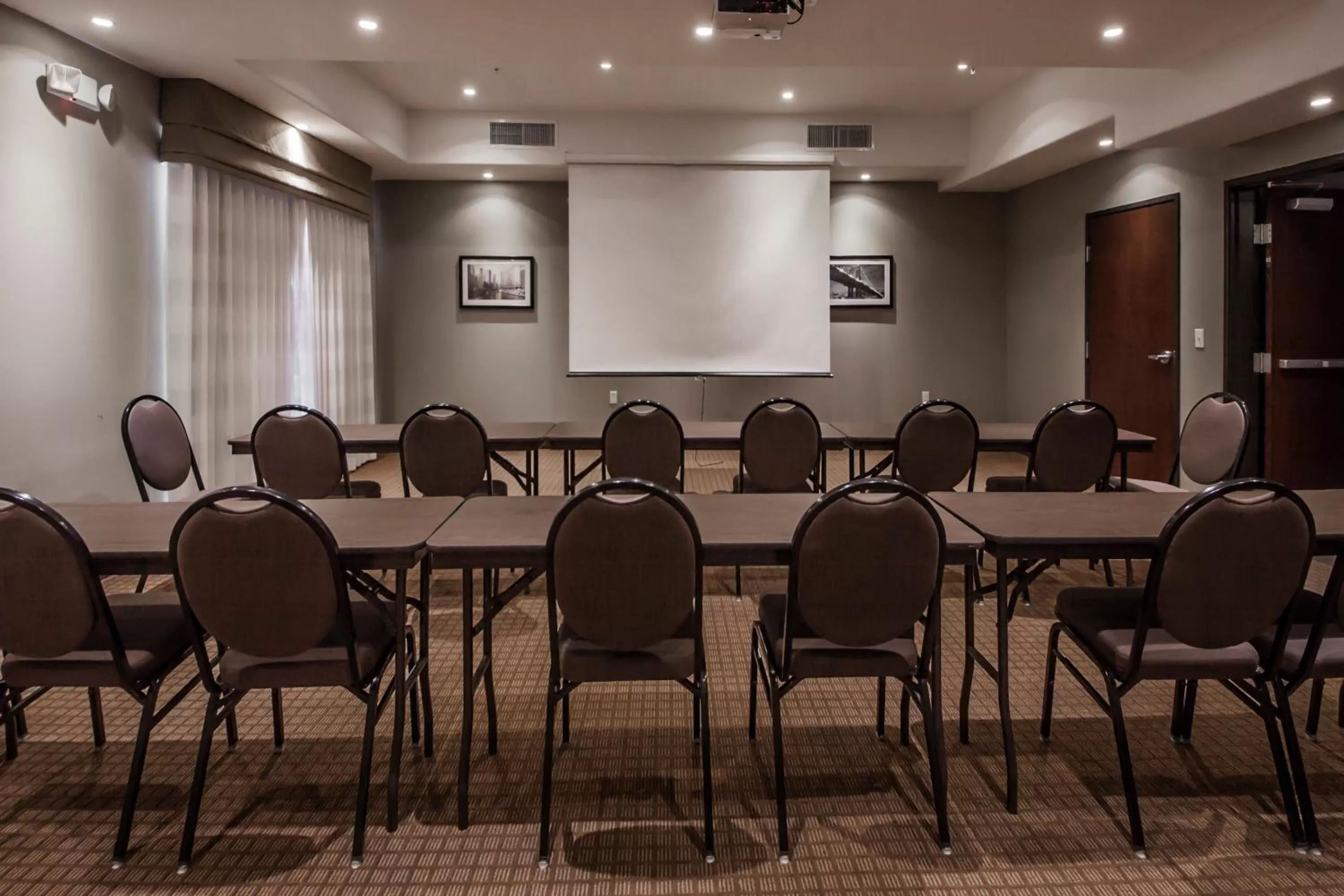 Business facilities in Sleep Inn & Suites Hennessey