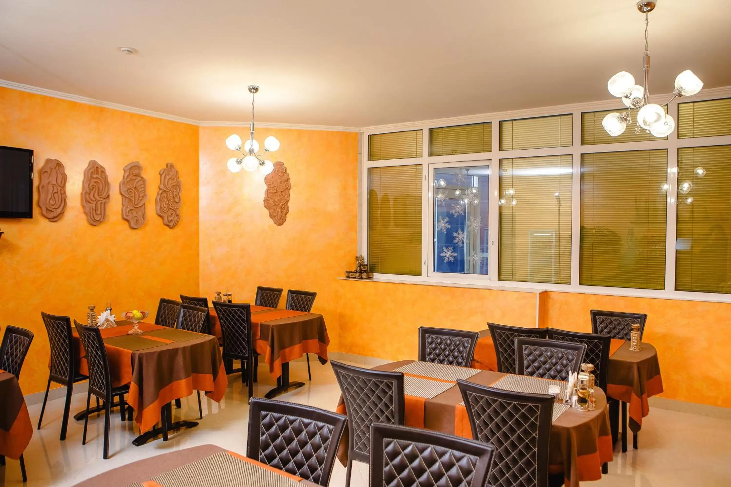 Restaurant/Places to Eat in Totem Hotel