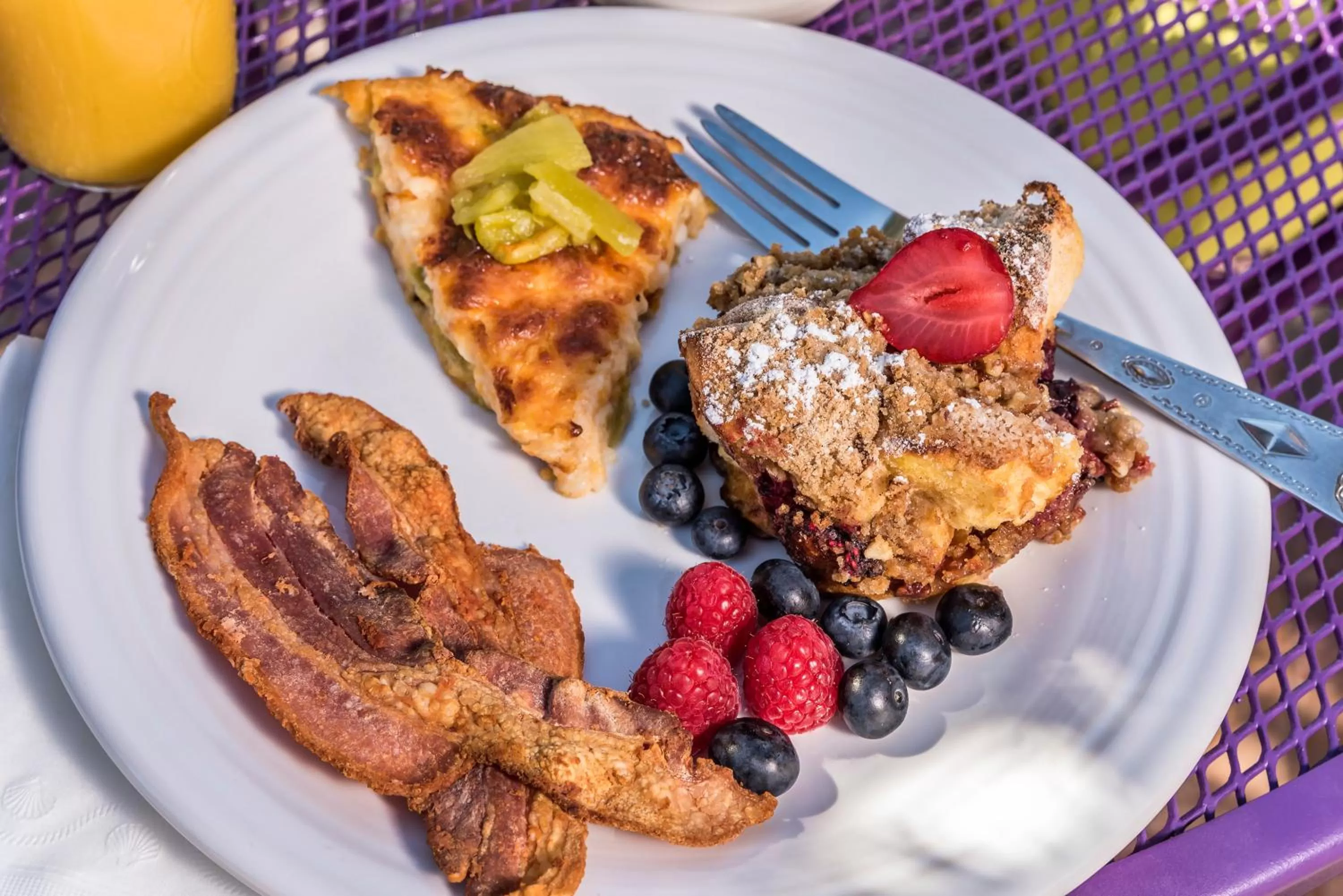 Food and drinks in Bobcat Inn