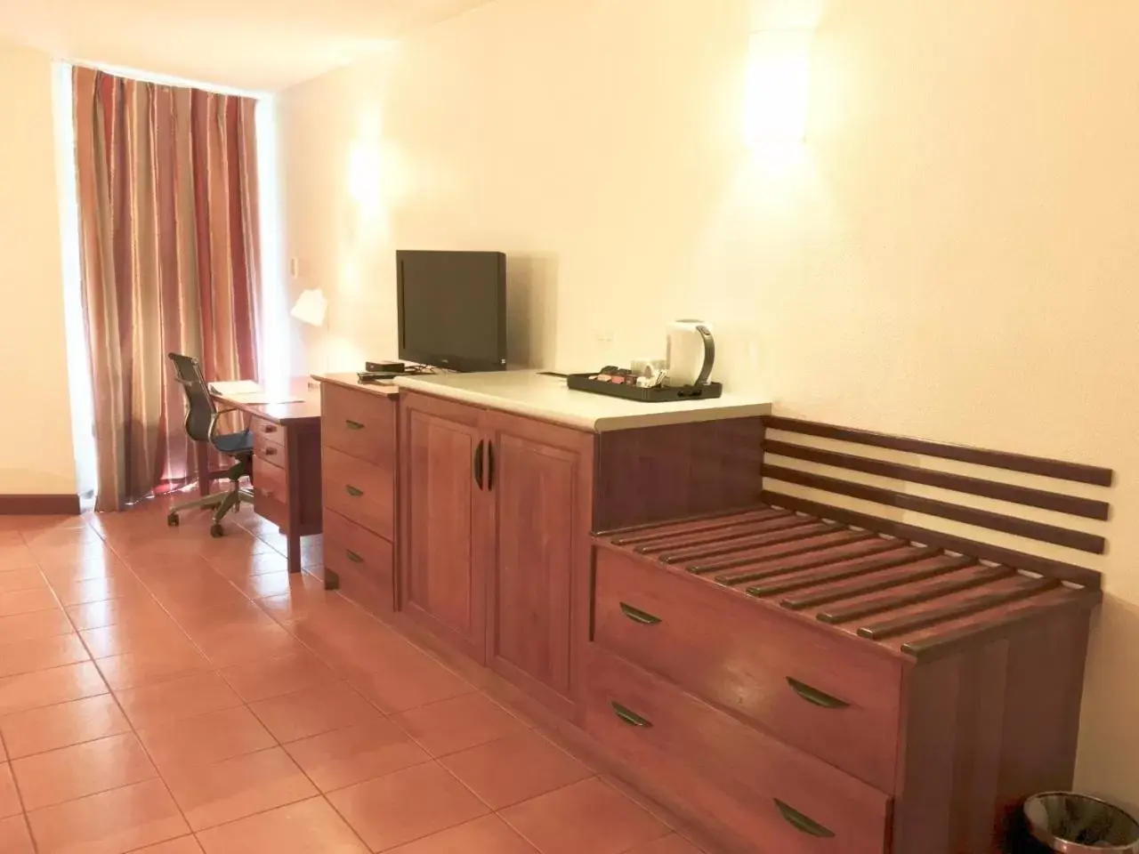 Queen Room with Two Queen Beds in Holiday Inn & Suites Port Moresby by IHG Queen Room with Two Queen Beds in Holiday Inn & Suites Port Moresby by IHG