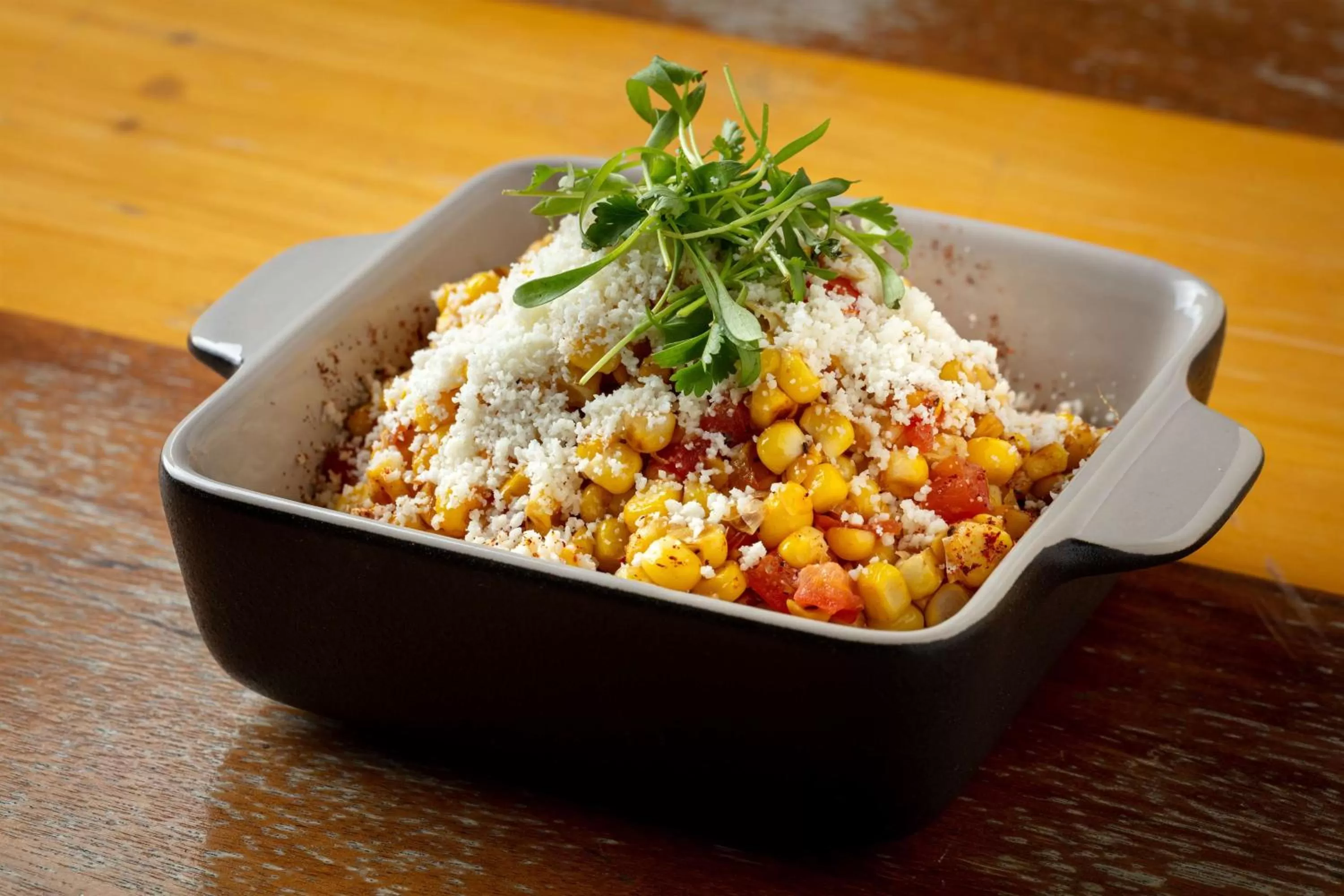 Restaurant/places to eat in The Waterfront Beach Resort, A Hilton Hotel