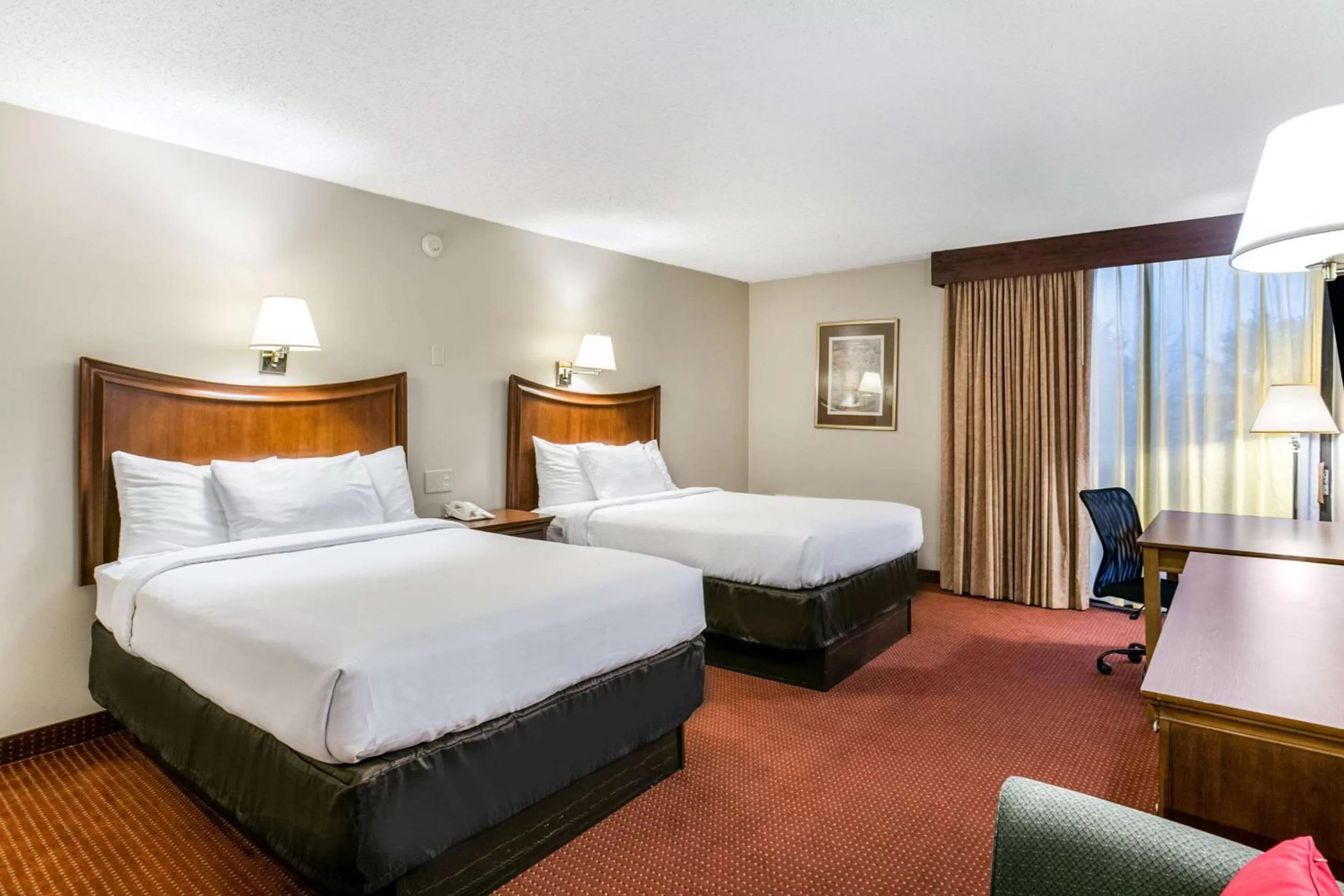 Room with Two Double Beds - Smoking in Clarion Hotel BWI Airport Arundel Mills
