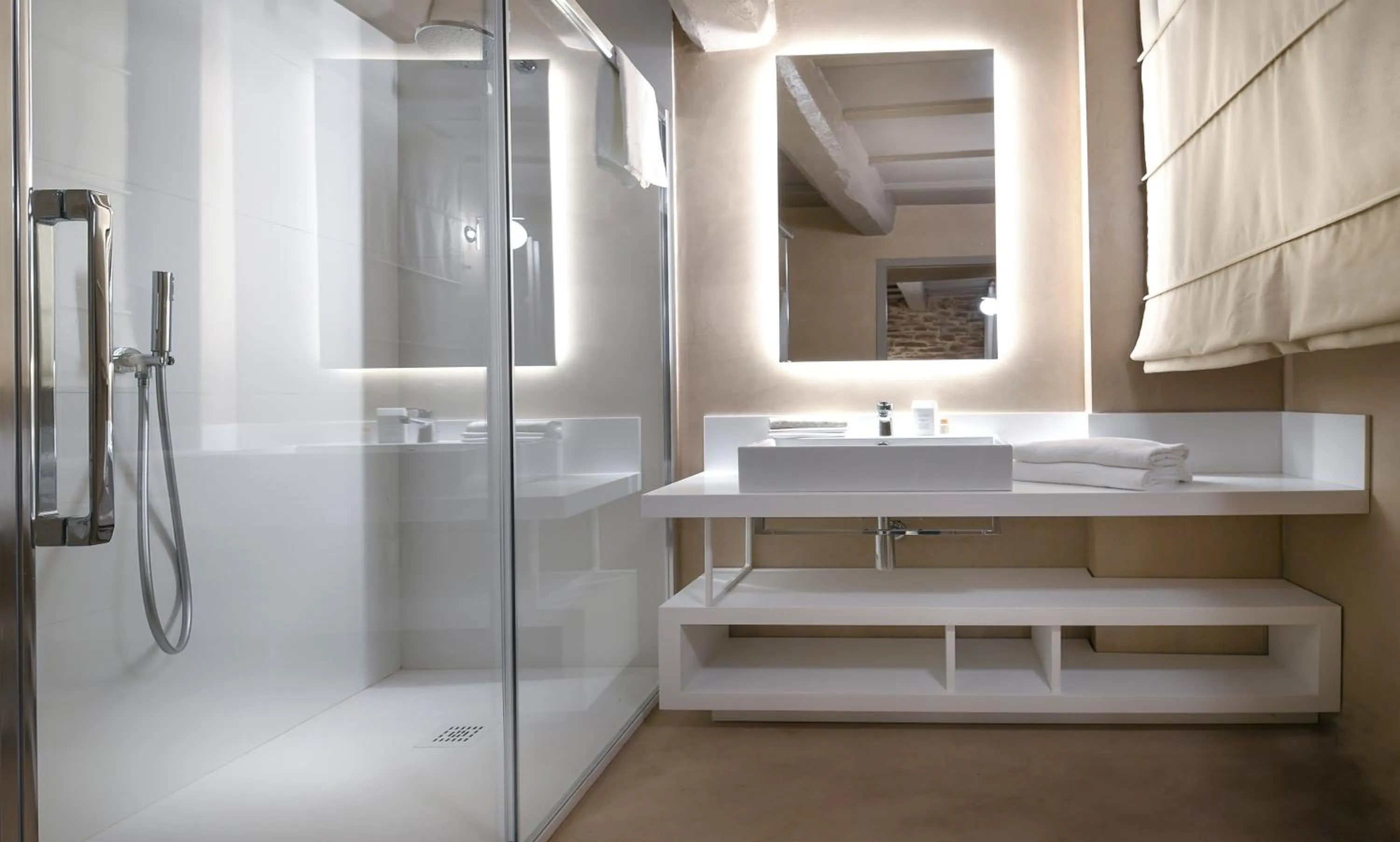 Shower in Le Silve di Armenzano