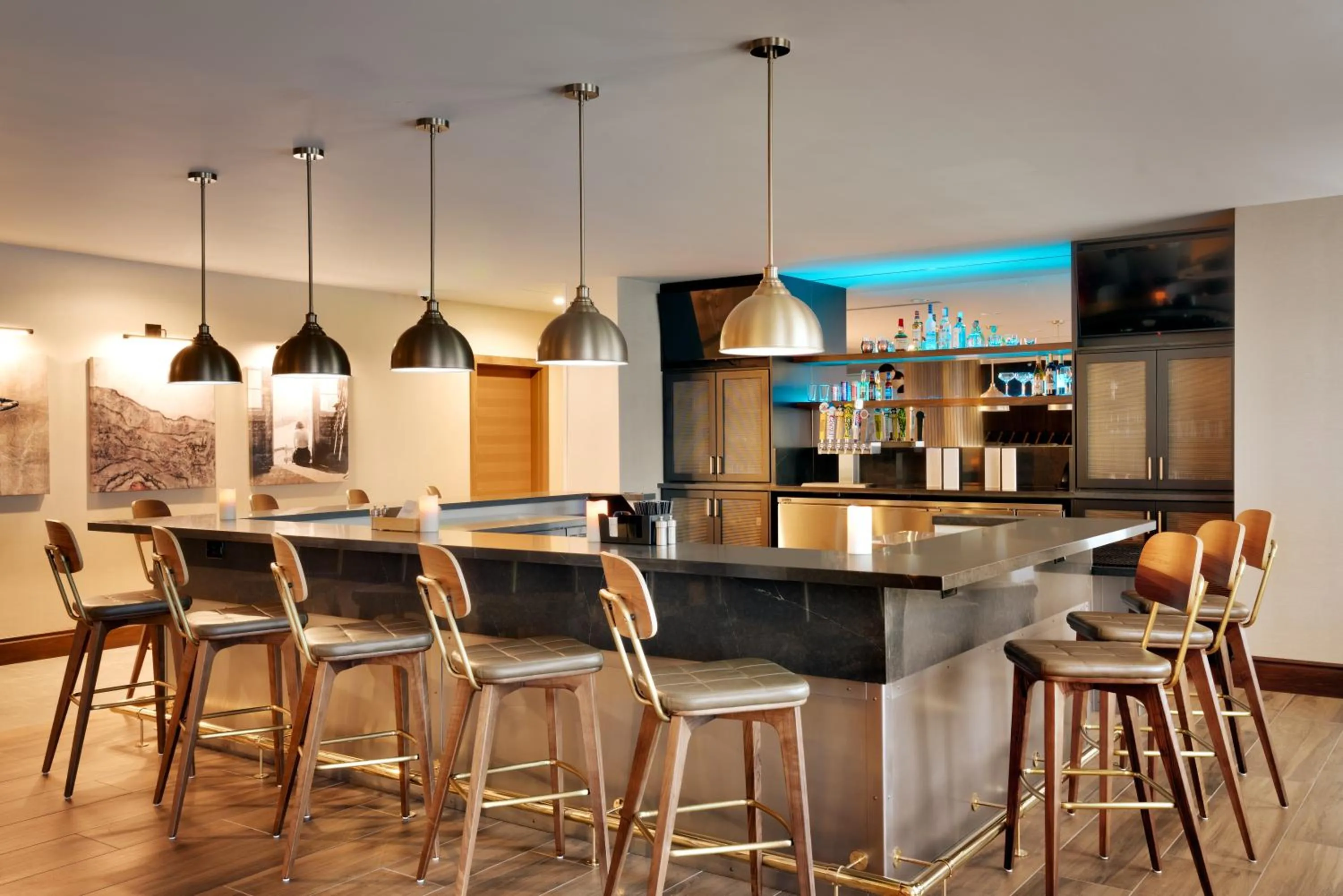 Lounge or bar in Residence Inn by Marriott Vail