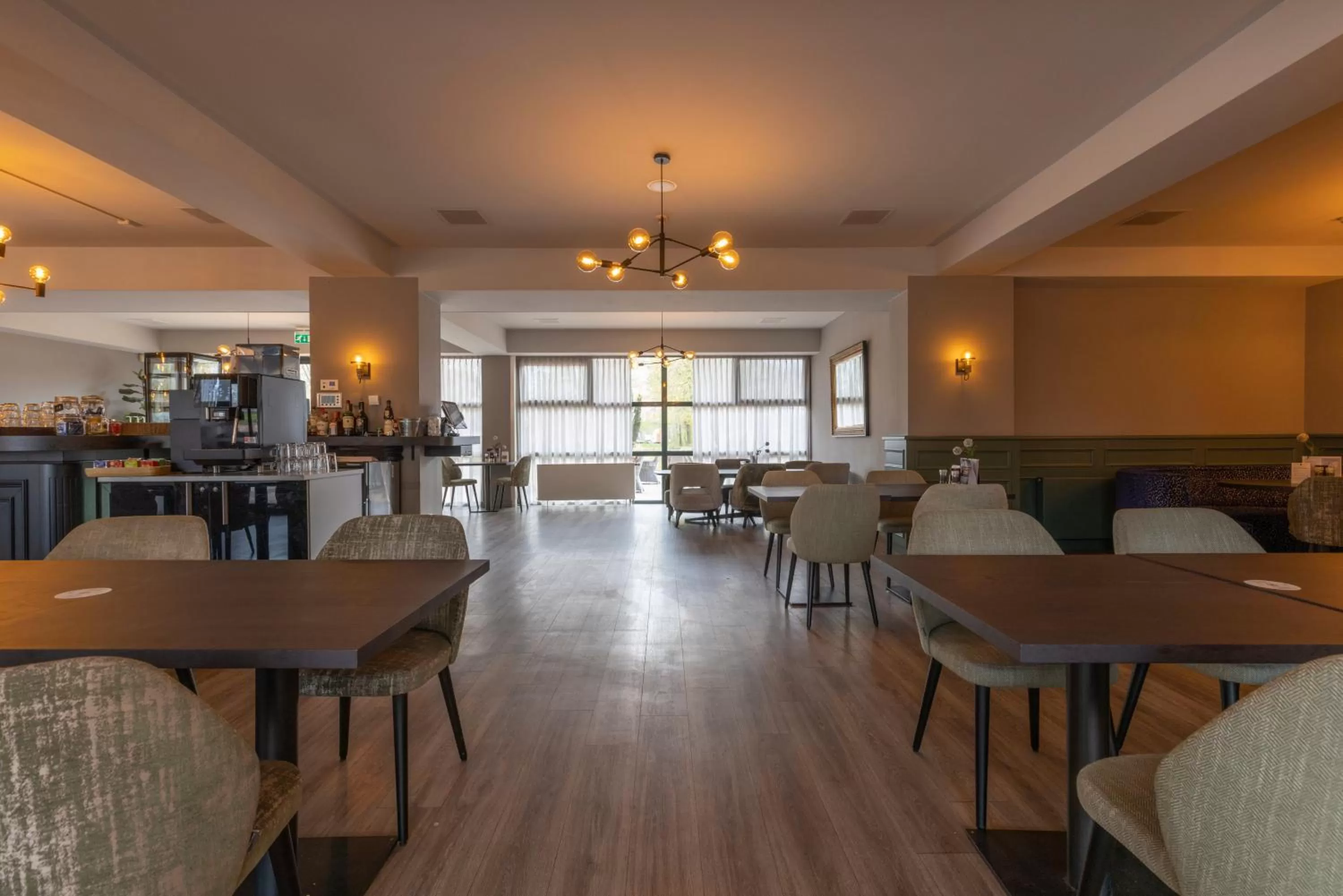 Restaurant/places to eat in Fletcher Familiehotel De Hunzebergen