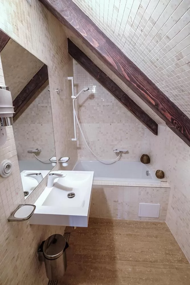 Bathroom in Hotel Ebersbach