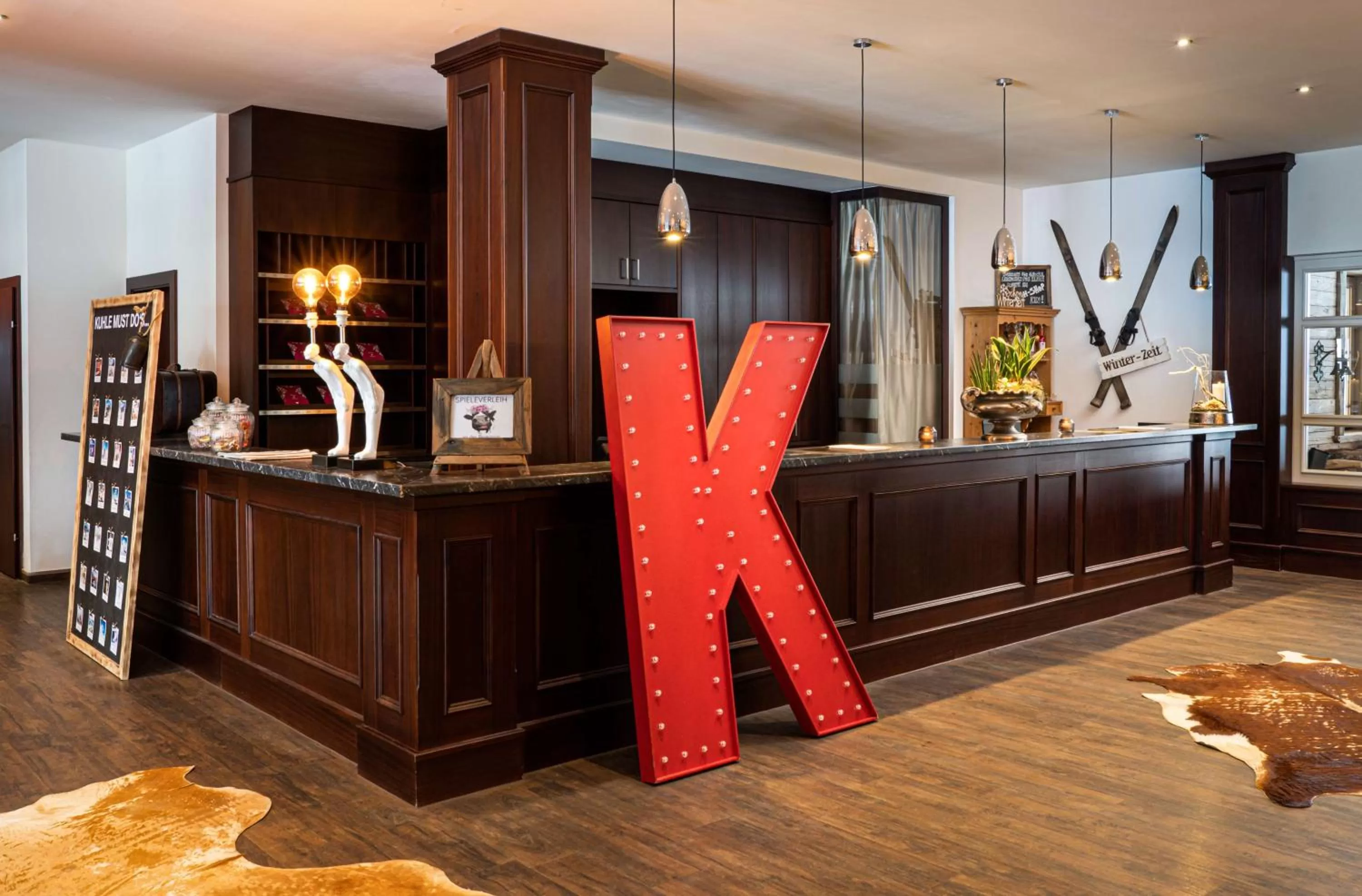 Lobby or reception in KUHOTEL by Rilano