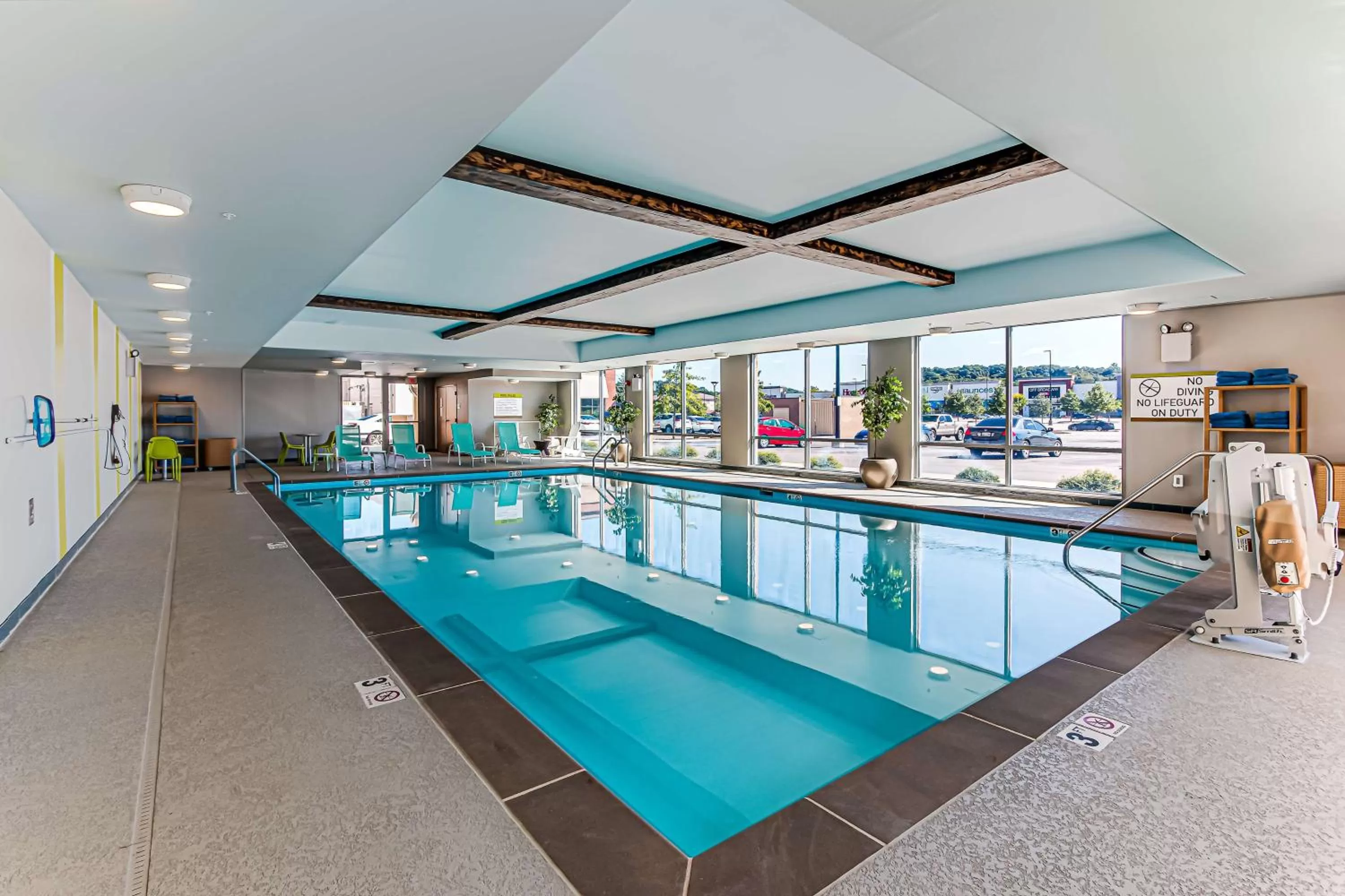 Pool view in Home2 Suites By Hilton Nashville Bellevue