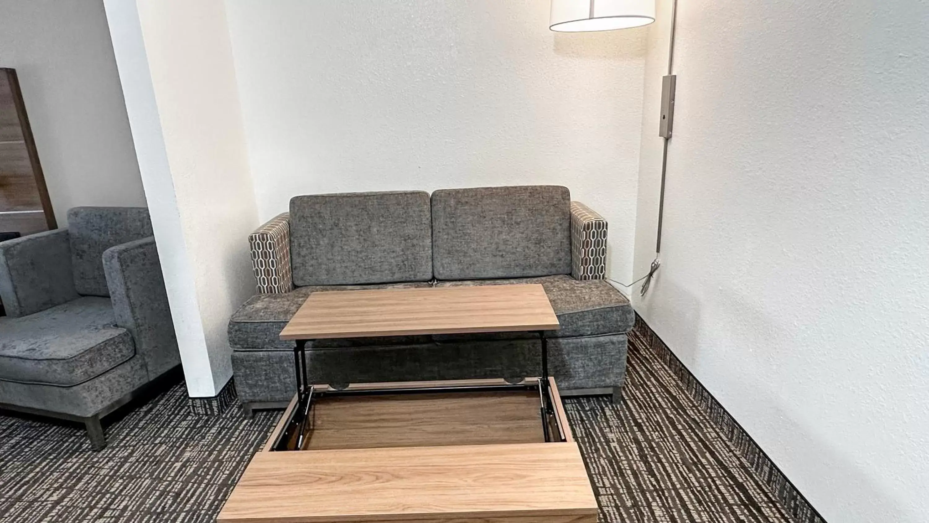 King Room with Sofa Bed in Estherville Hotel & Suites King Room with Sofa Bed in Estherville Hotel & Suites