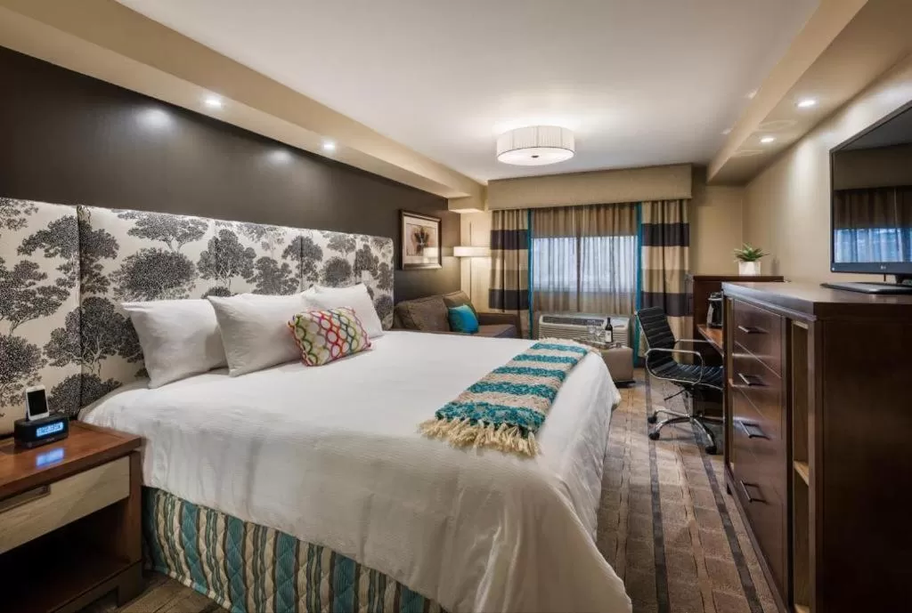 Bed in The Kenilworth Hotel - Airport West